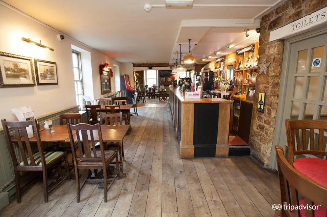 Lounge or bar in Old Manse Hotel by Greene King Inns
