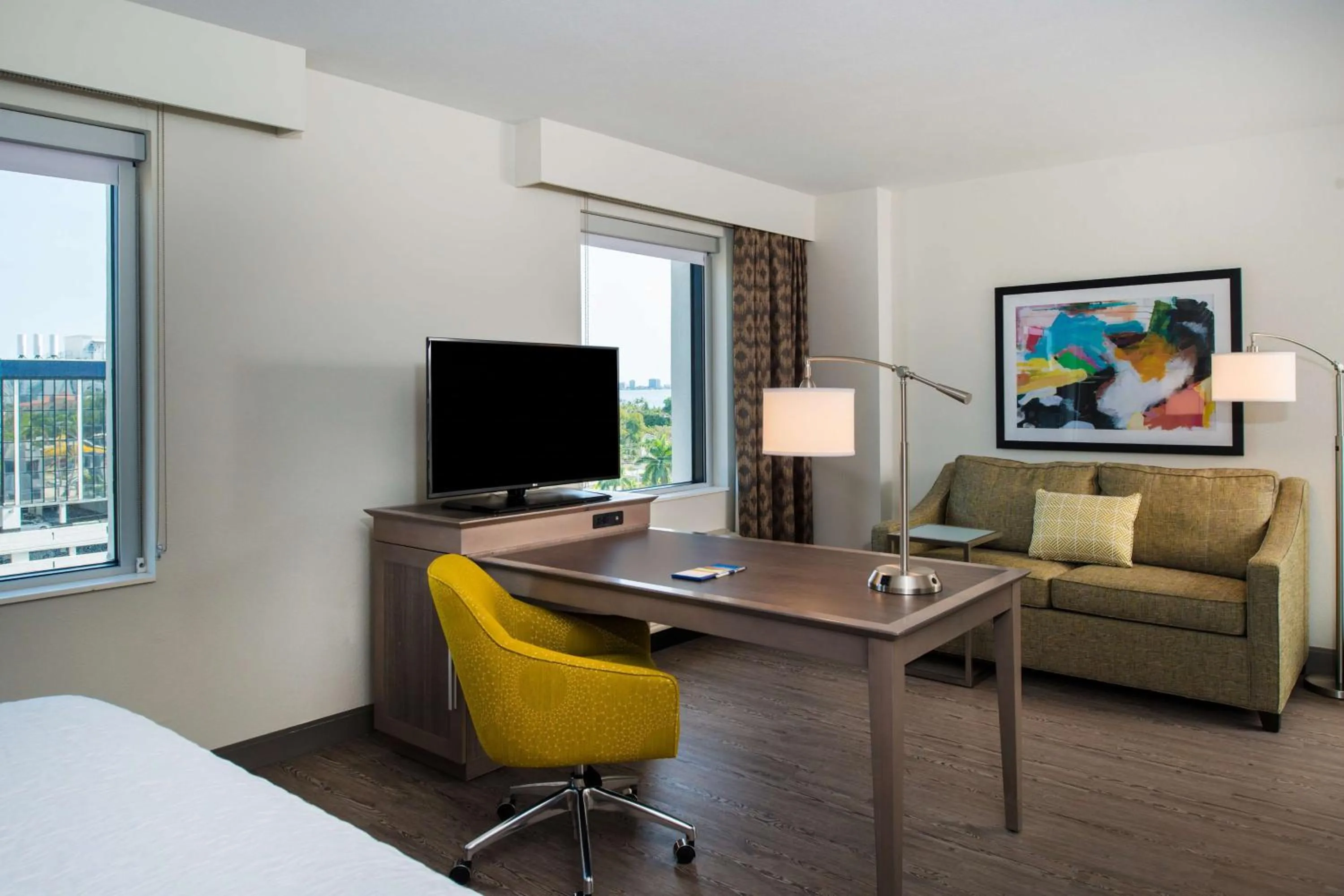Living room, Bed in Hampton Inn & Suites Miami Wynwood Design District, FL