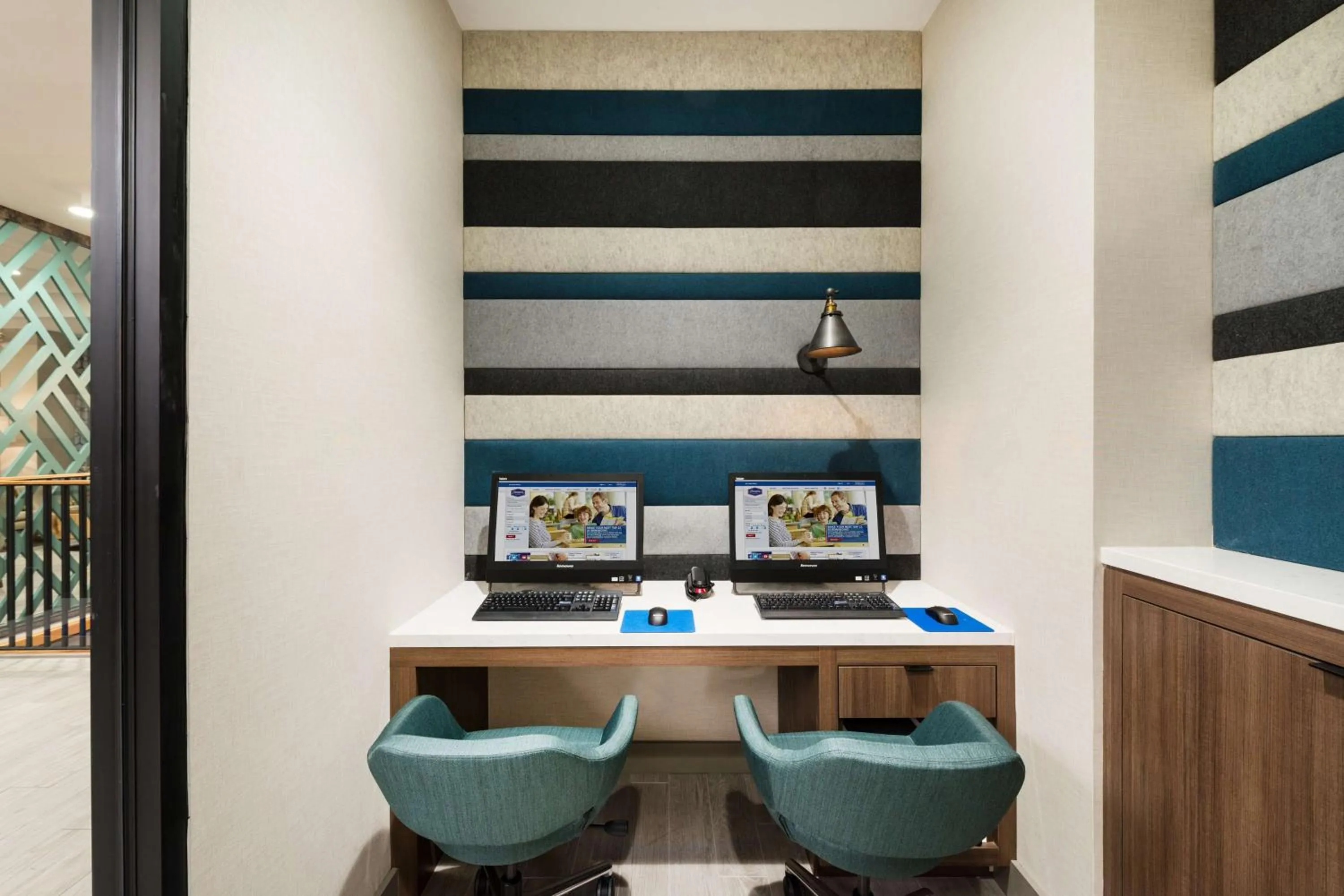Business facilities in Hampton Inn & Suites Miami Wynwood Design District, FL