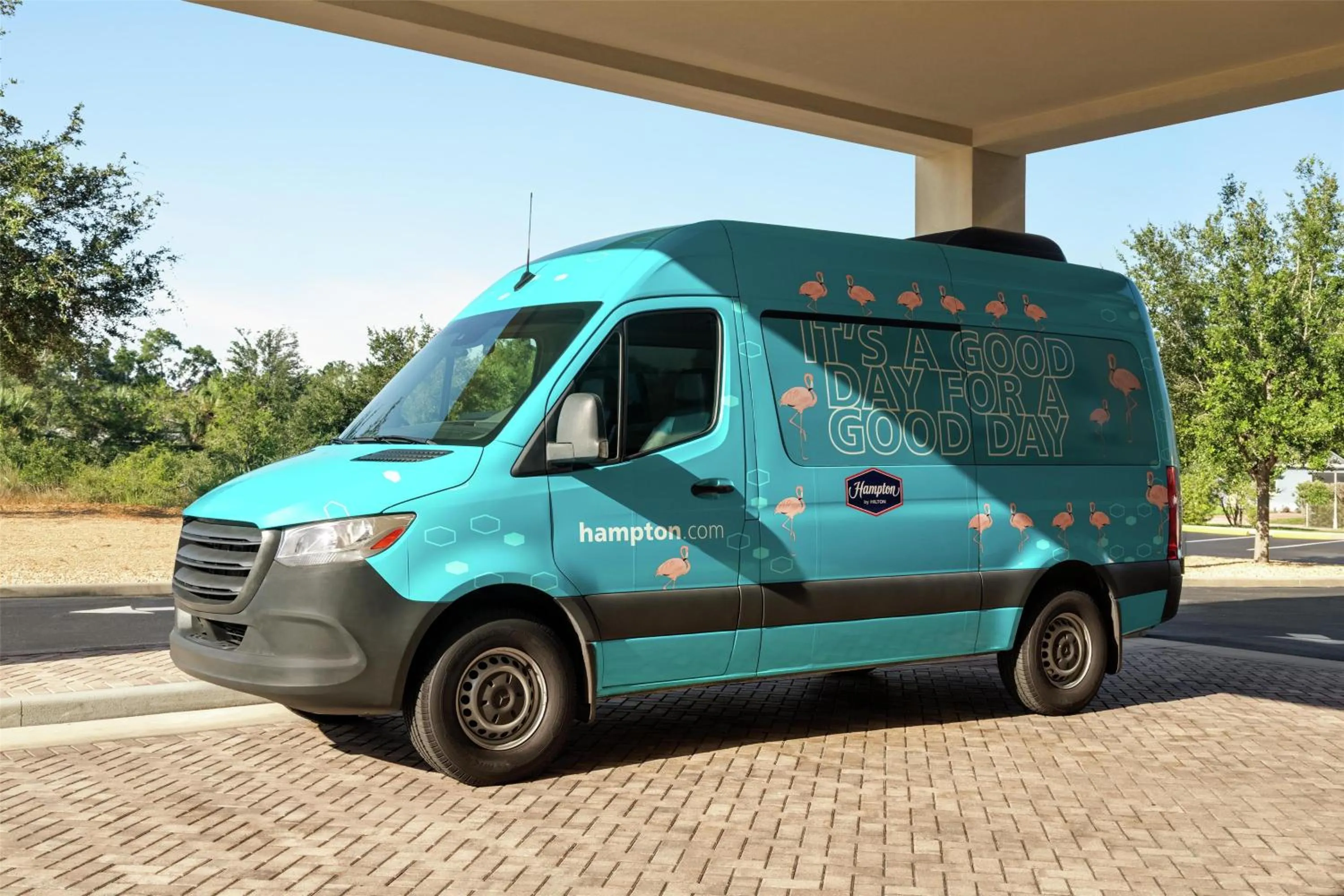 Property building in Hampton Inn & Suites by Hilton Tampa Busch Gardens Area