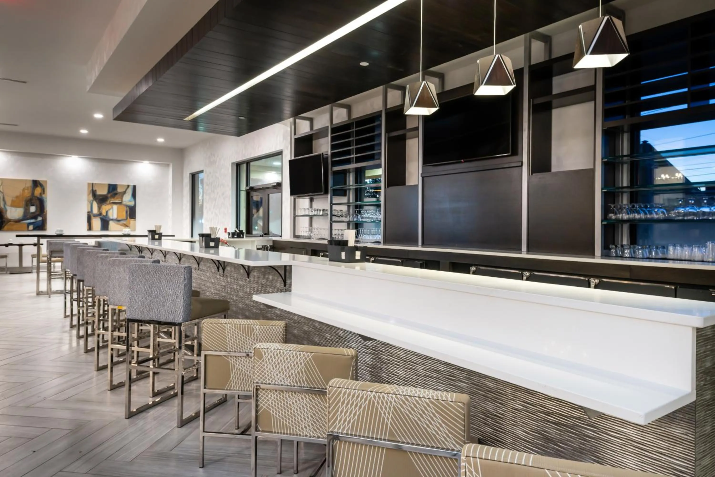 Lounge or bar in Home2 Suites by Hilton Columbia Downtown