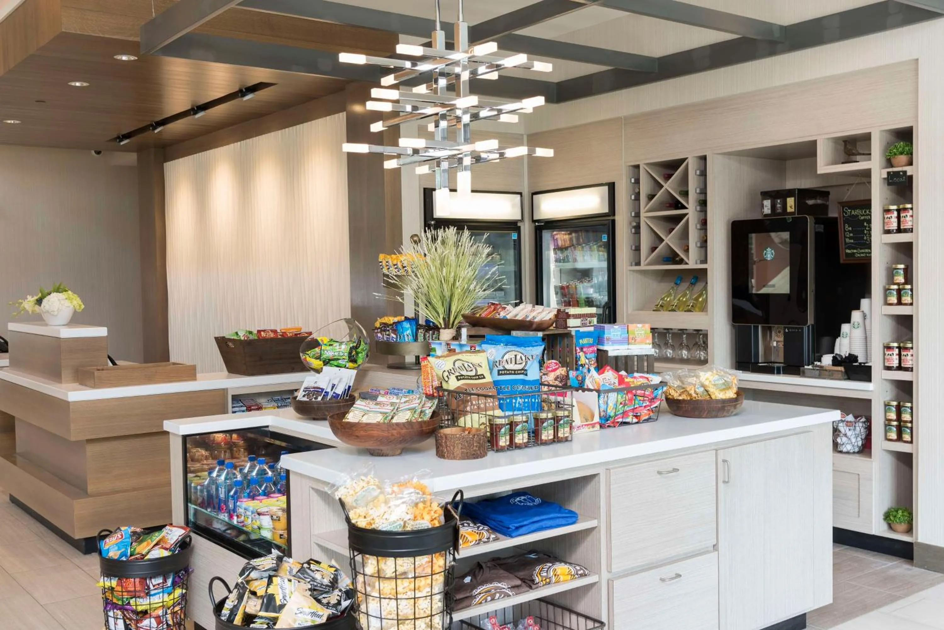 Restaurant/places to eat in Hilton Garden Inn Grand Rapids East