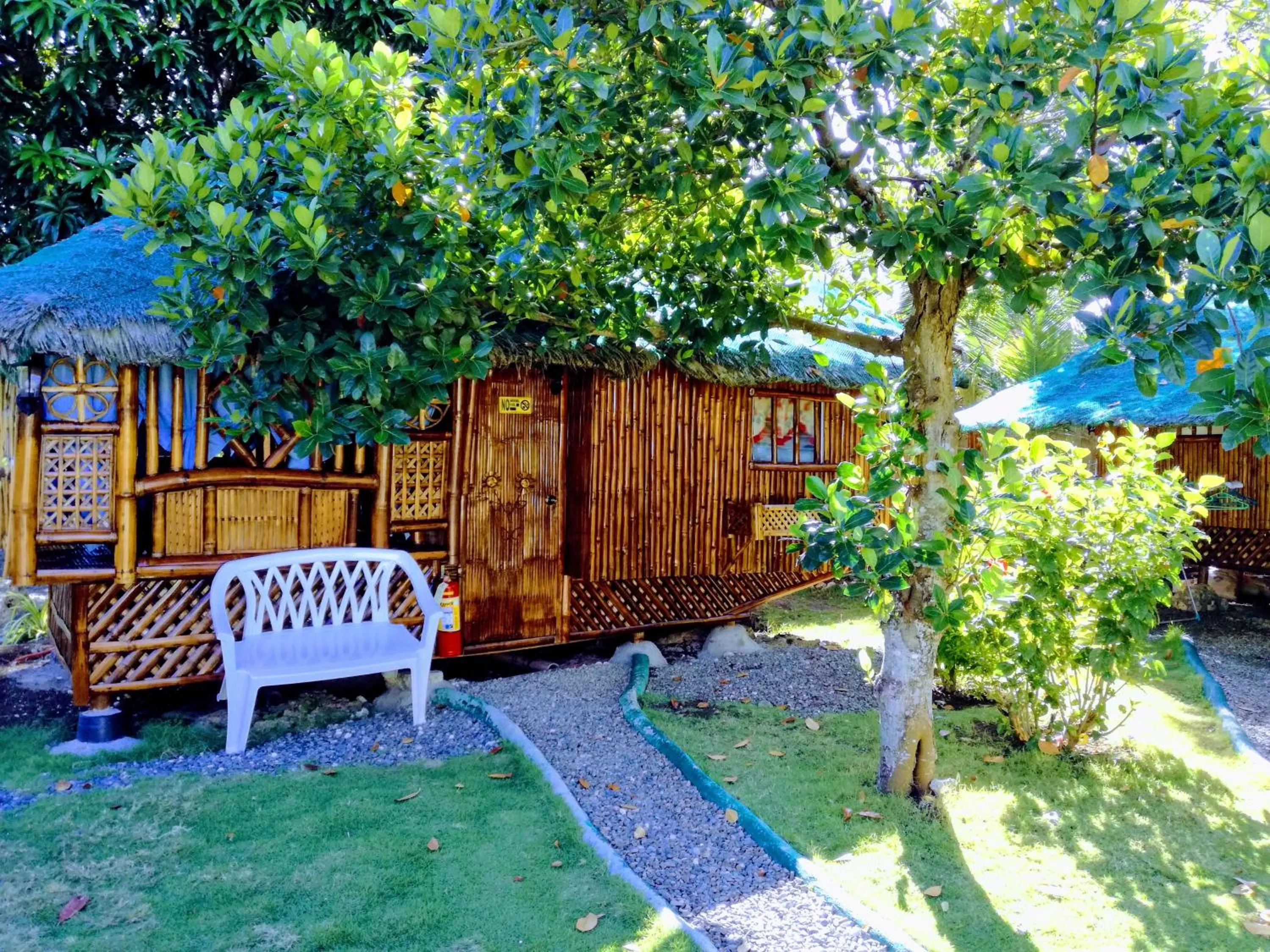 Moalboal Bamboo Guest House