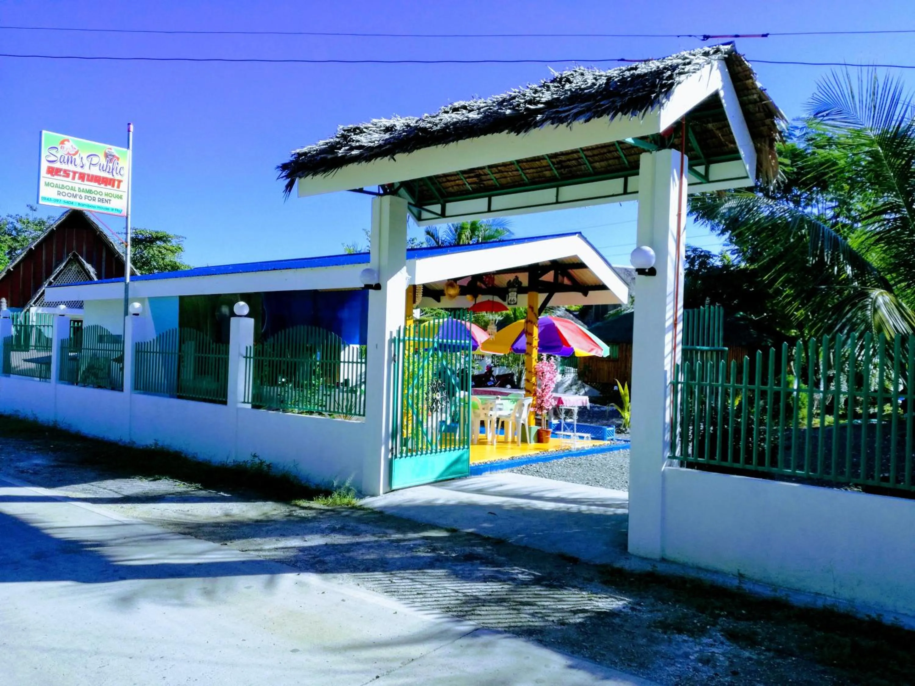 Restaurant/places to eat in Moalboal Bamboo Guest House