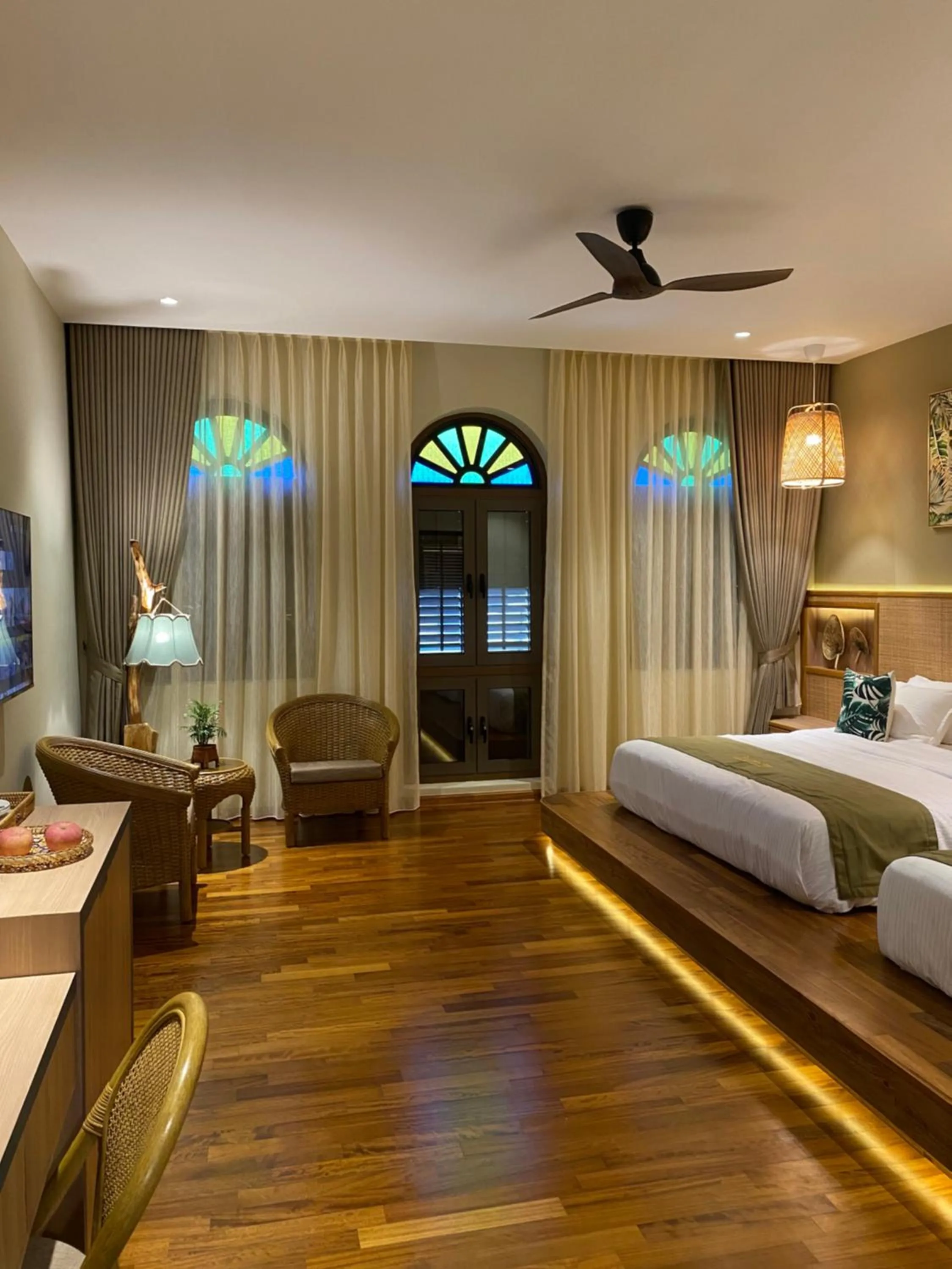 Bedroom, Bed in ke-lan-tan House