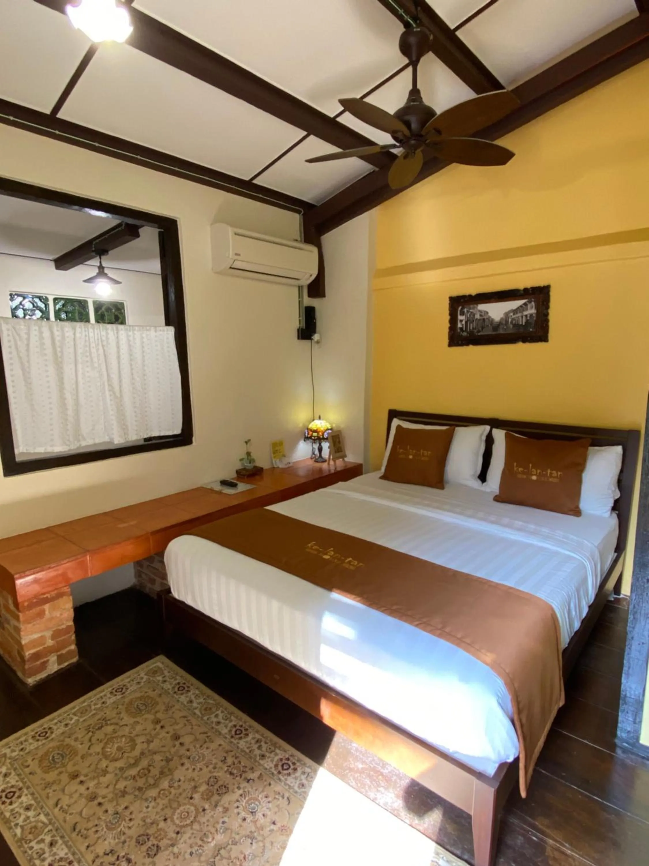 Bedroom, Bed in ke-lan-tan House