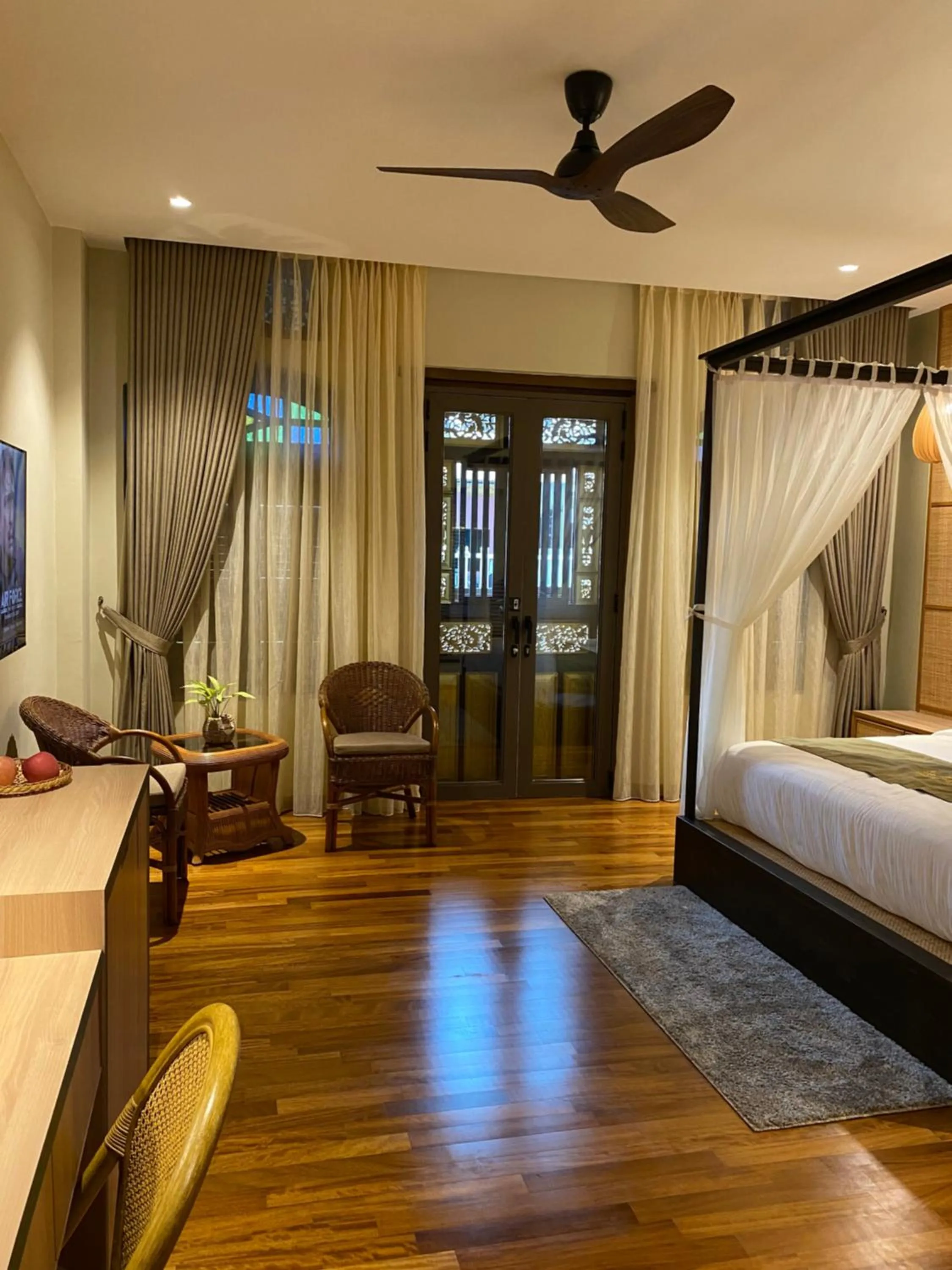 Bedroom, Bed in ke-lan-tan House