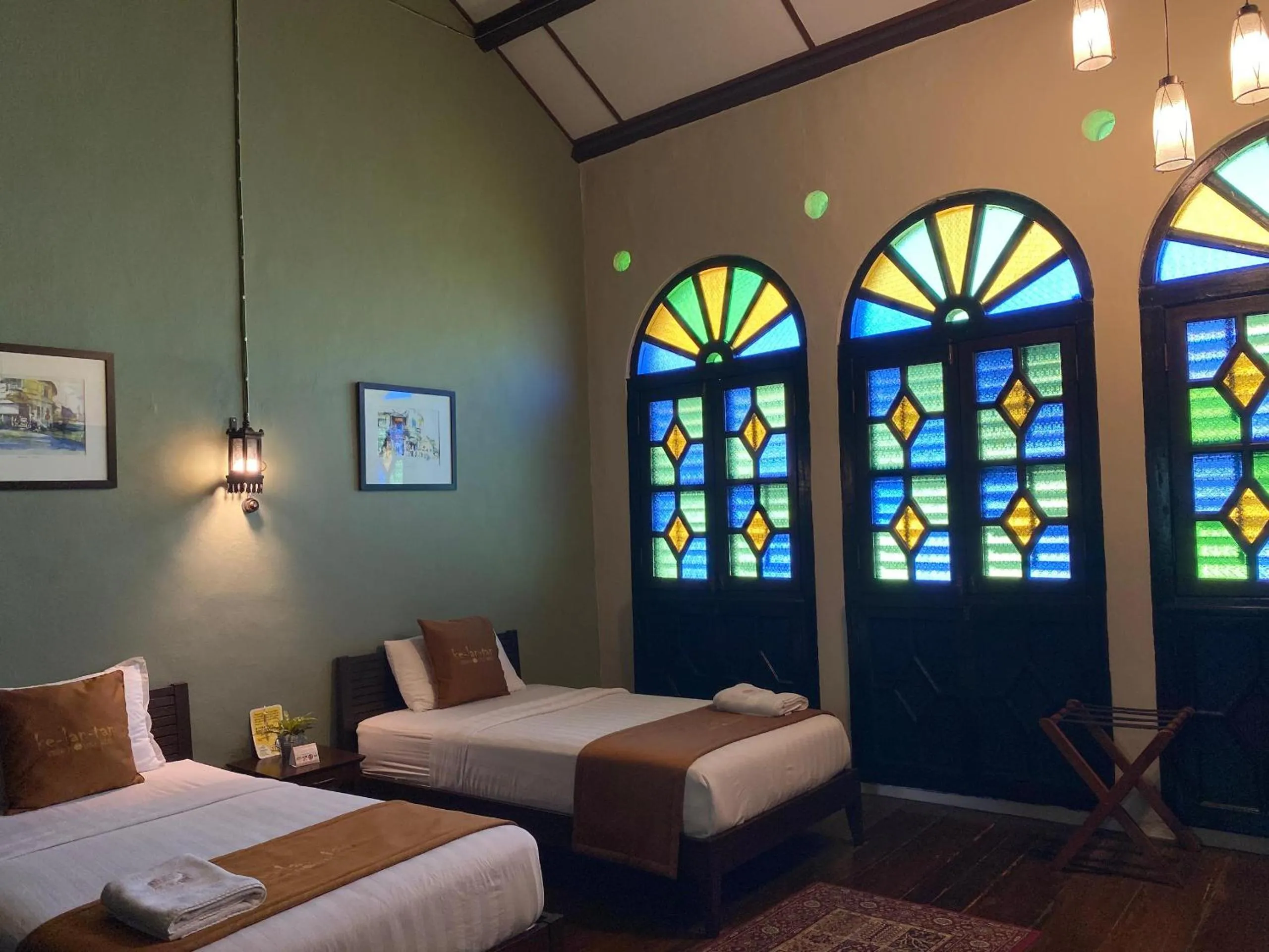 Bedroom, Bed in ke-lan-tan House