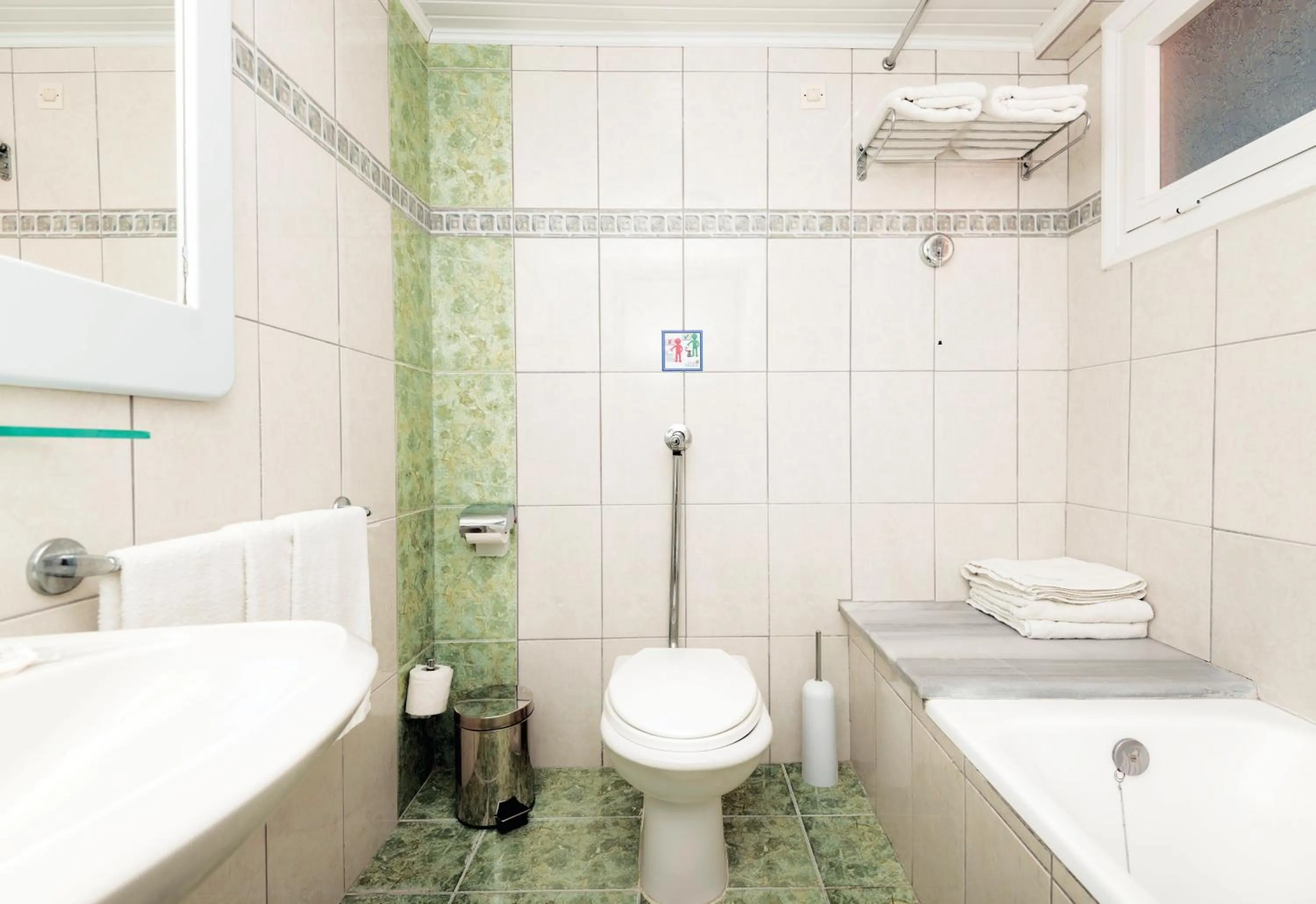 Bathroom in Eurovillage Achilleas Hotel