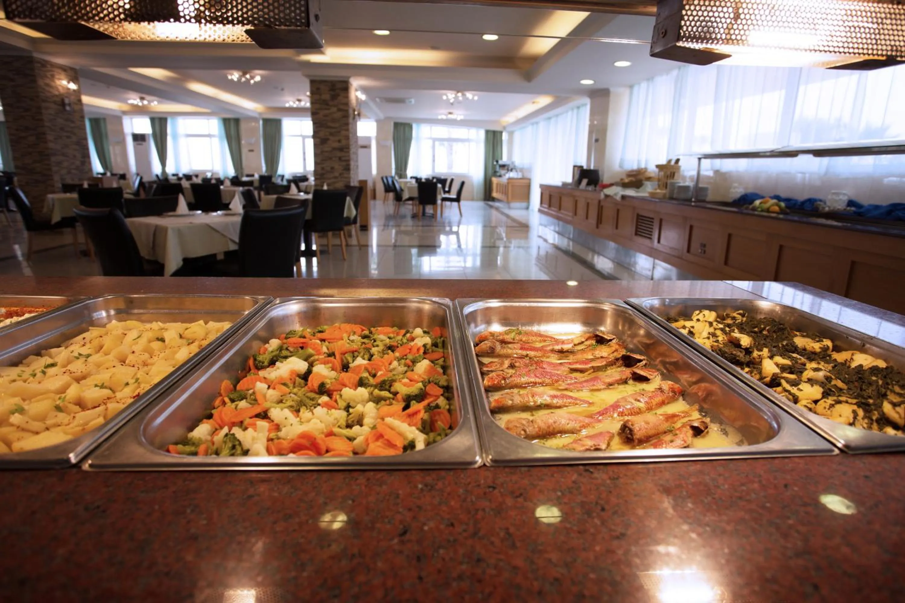 Food and drinks in Eurovillage Achilleas Hotel