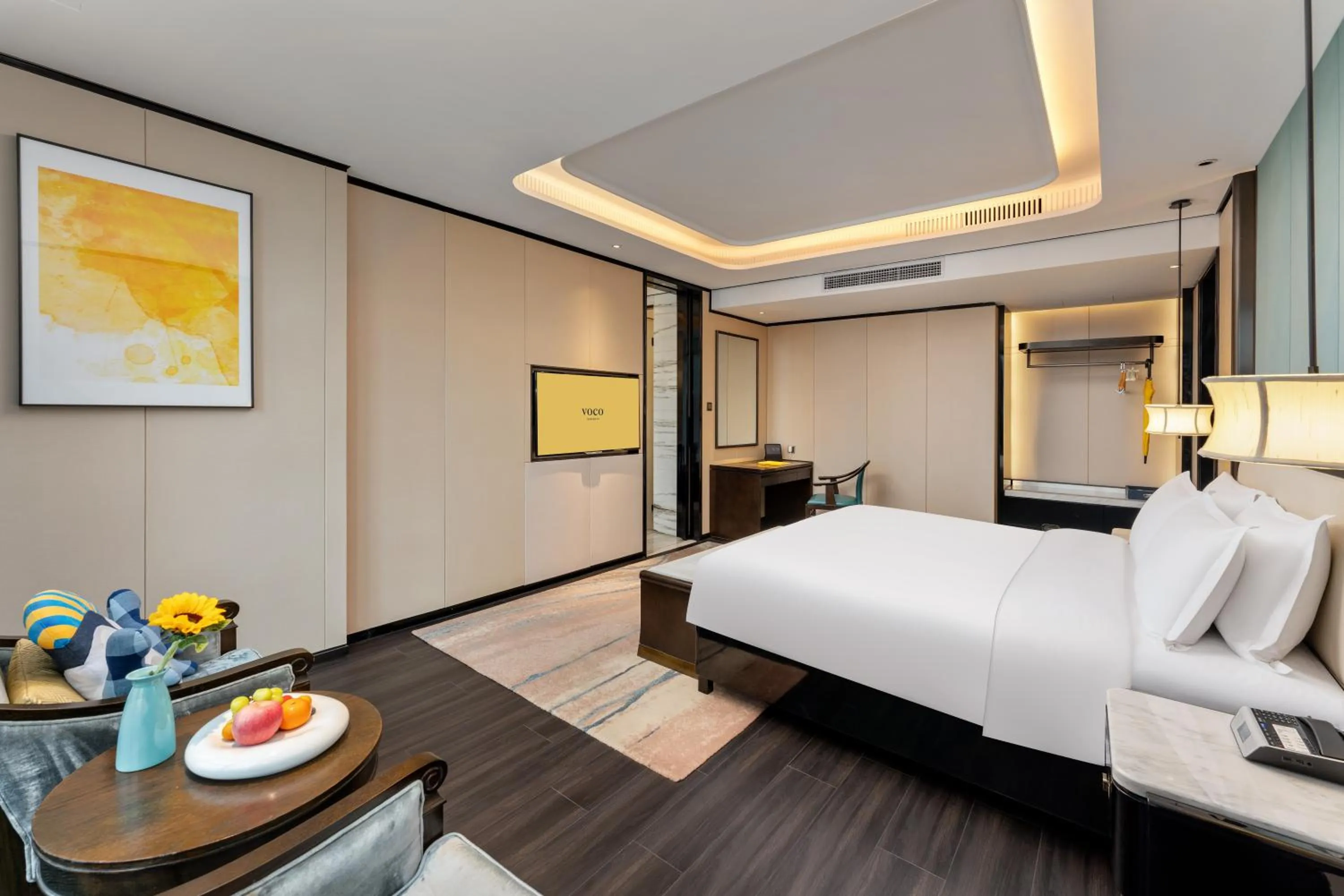 Photo of the whole room, Bed in voco - Hangzhou Binjiang Minghao by IHG