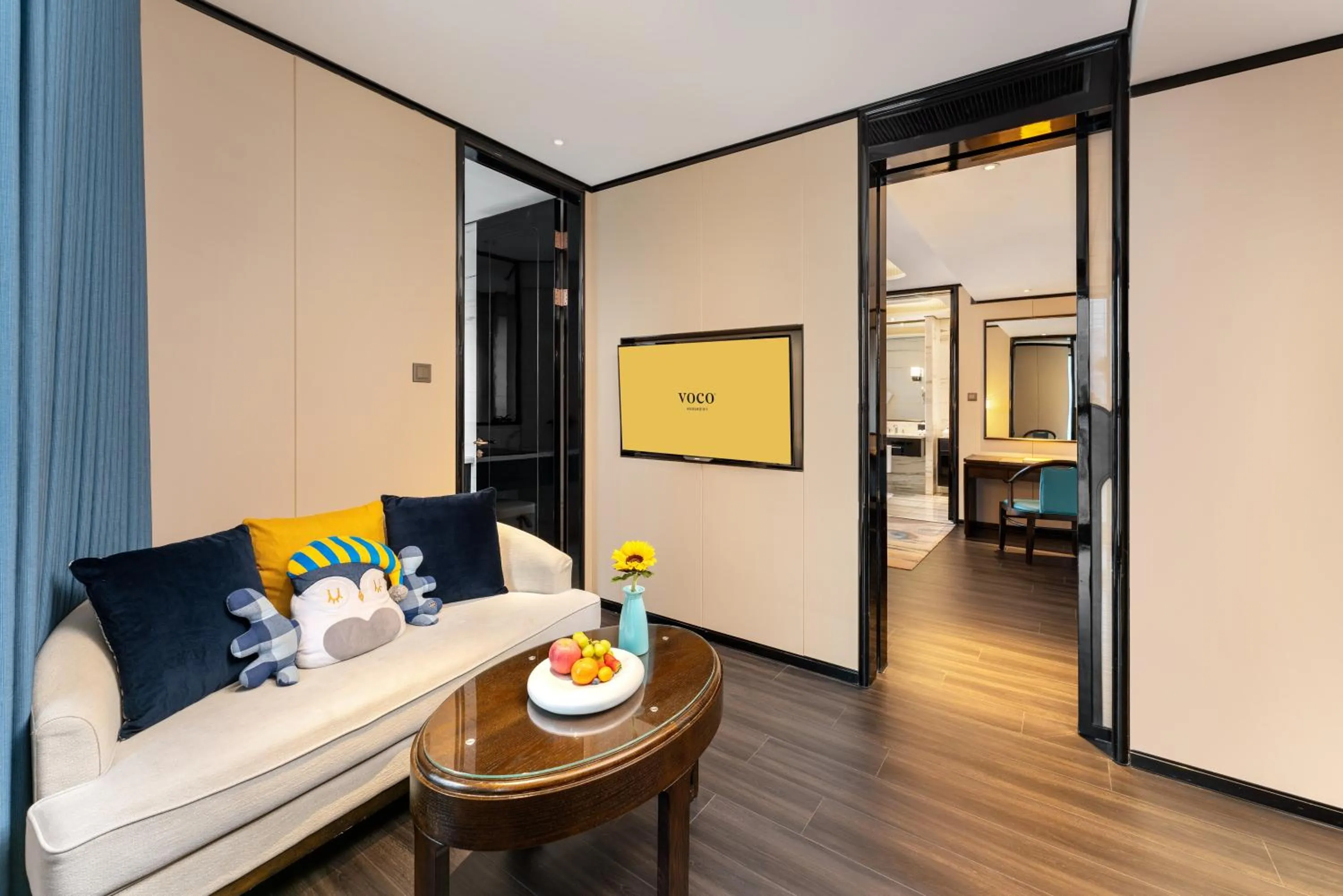 Living room, Bed in voco - Hangzhou Binjiang Minghao by IHG