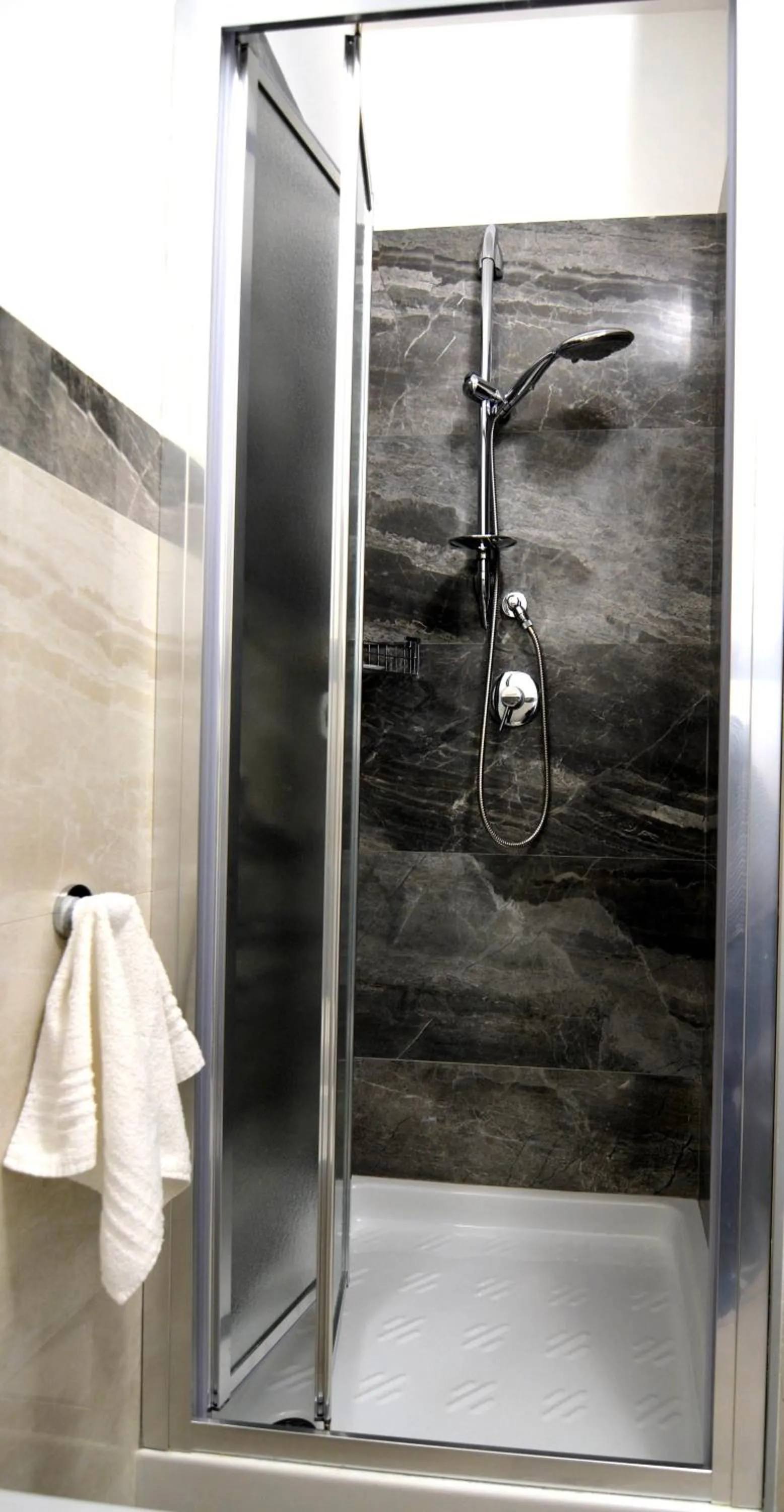 Shower in Residence Stendhal Guest House