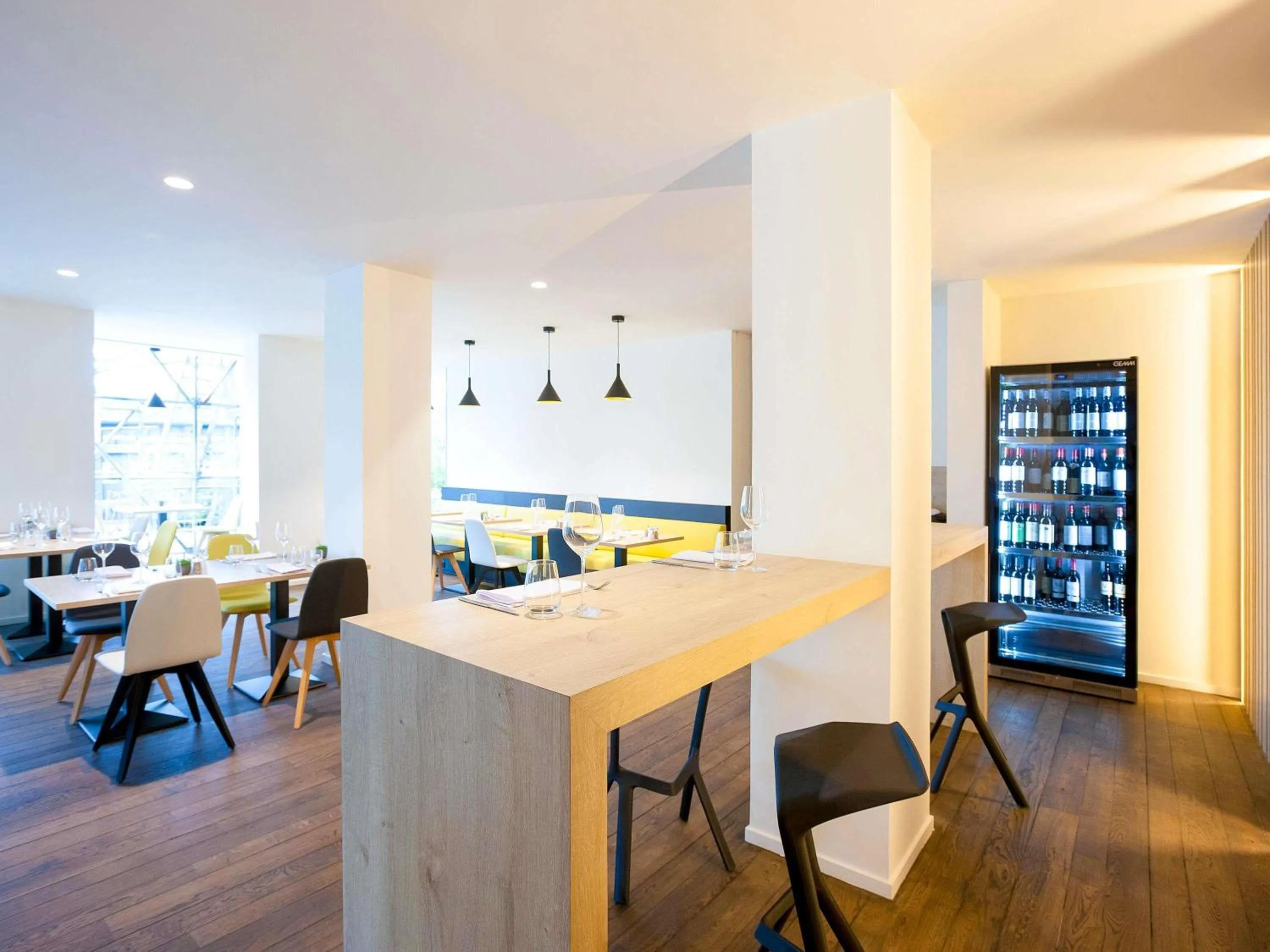 Lounge or bar in ibis Styles Kortrijk Expo