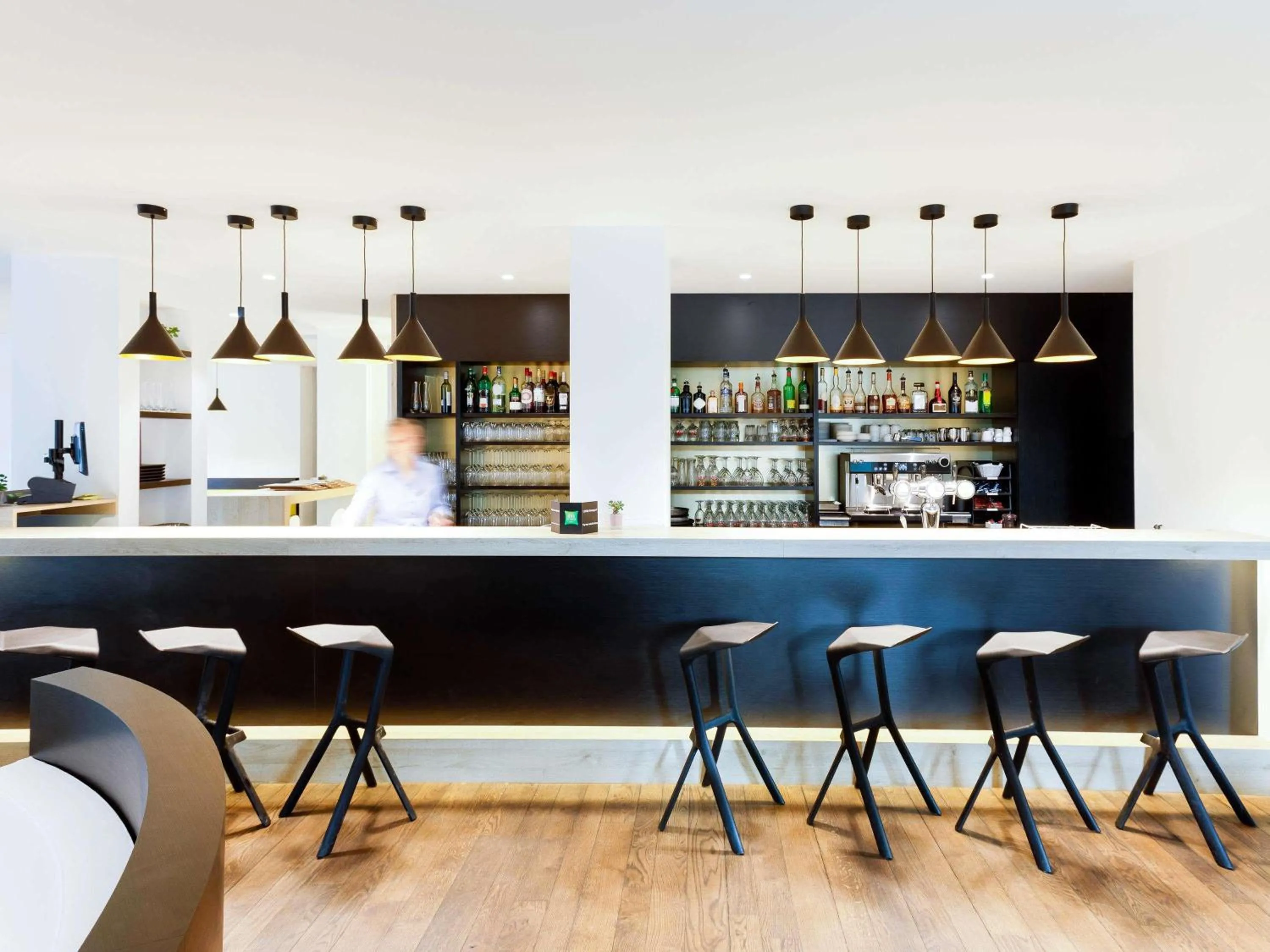 Lounge or bar in ibis Styles Kortrijk Expo