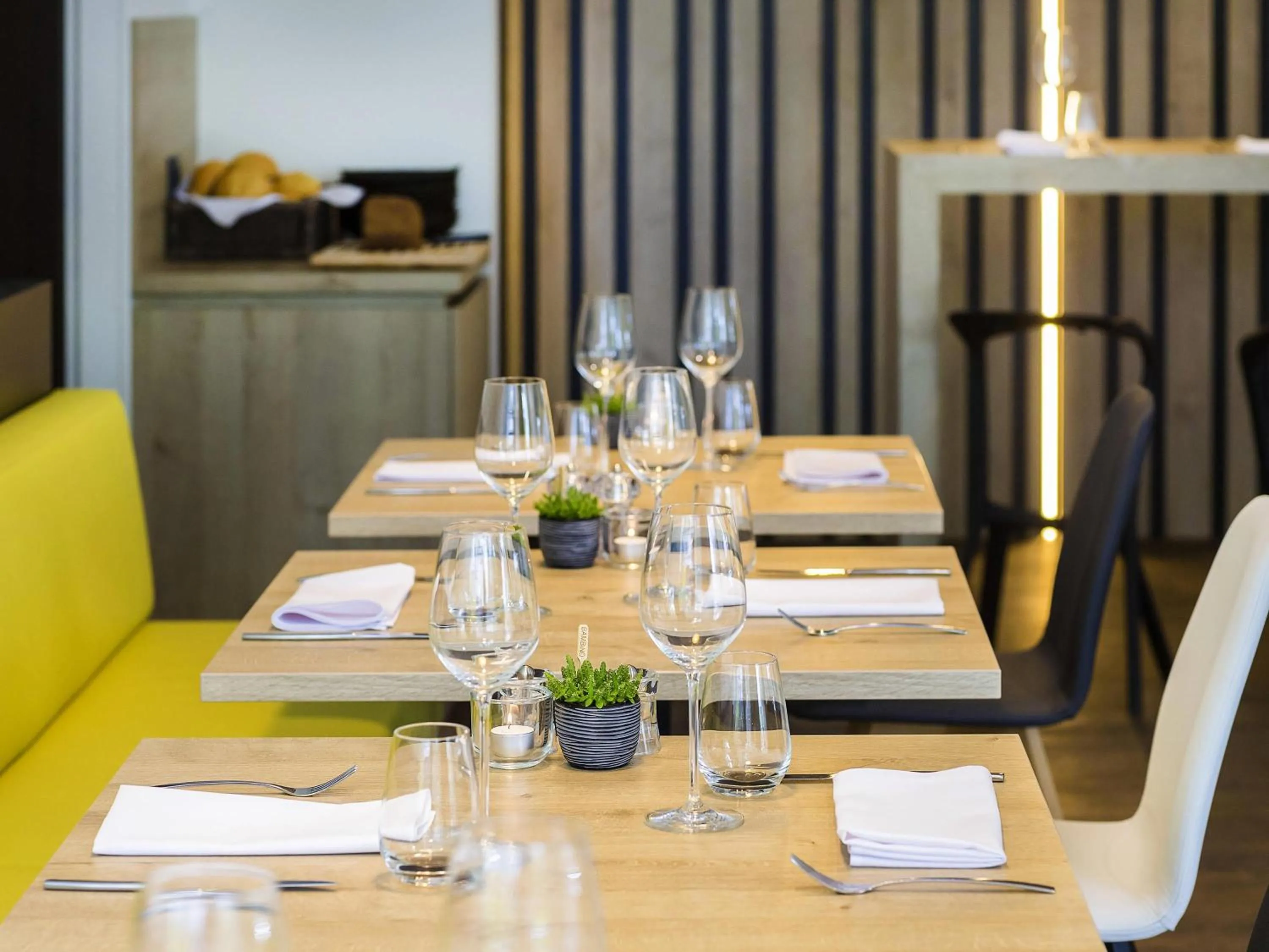 Restaurant/places to eat in ibis Styles Kortrijk Expo