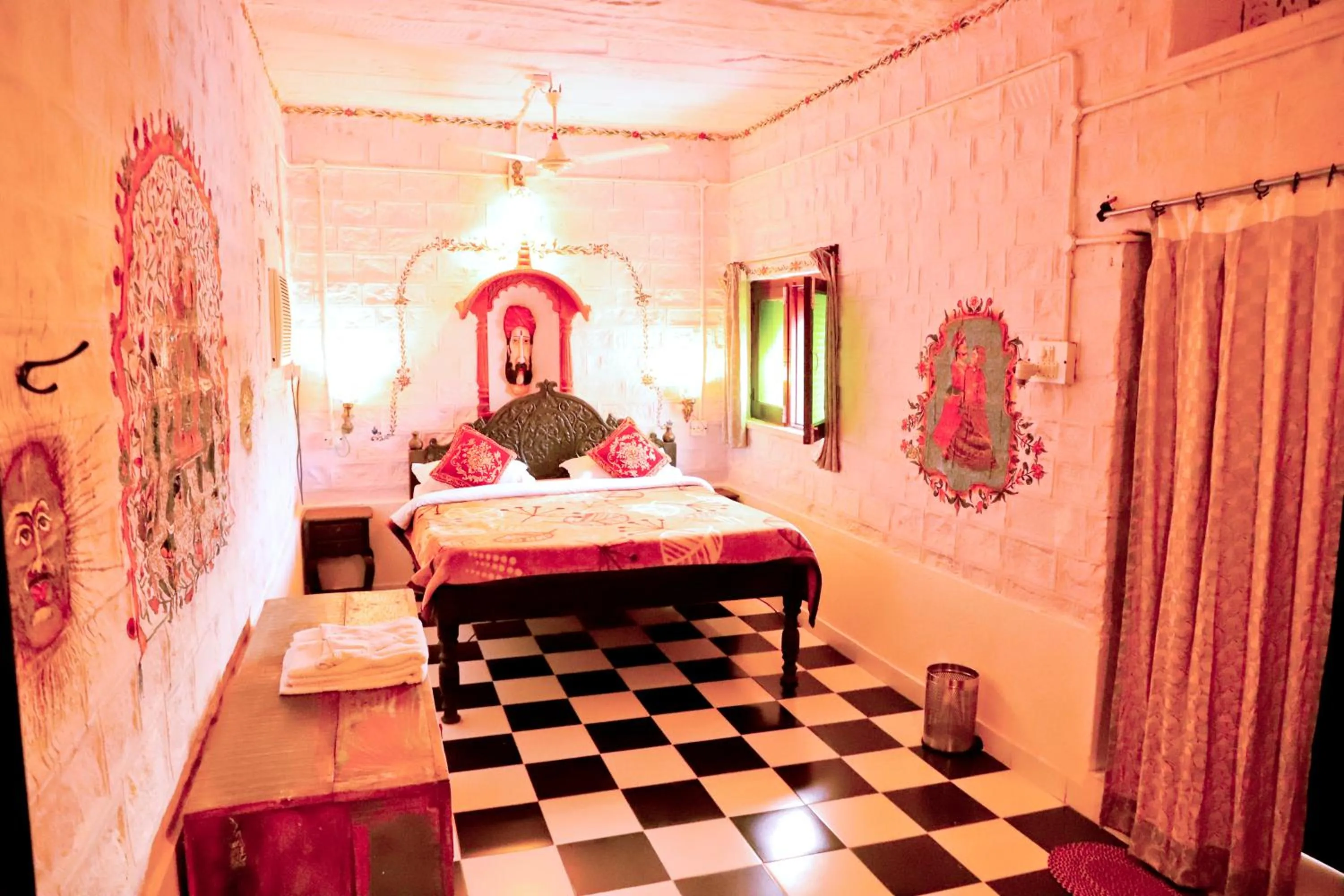 Bed in Singhvi's Haveli