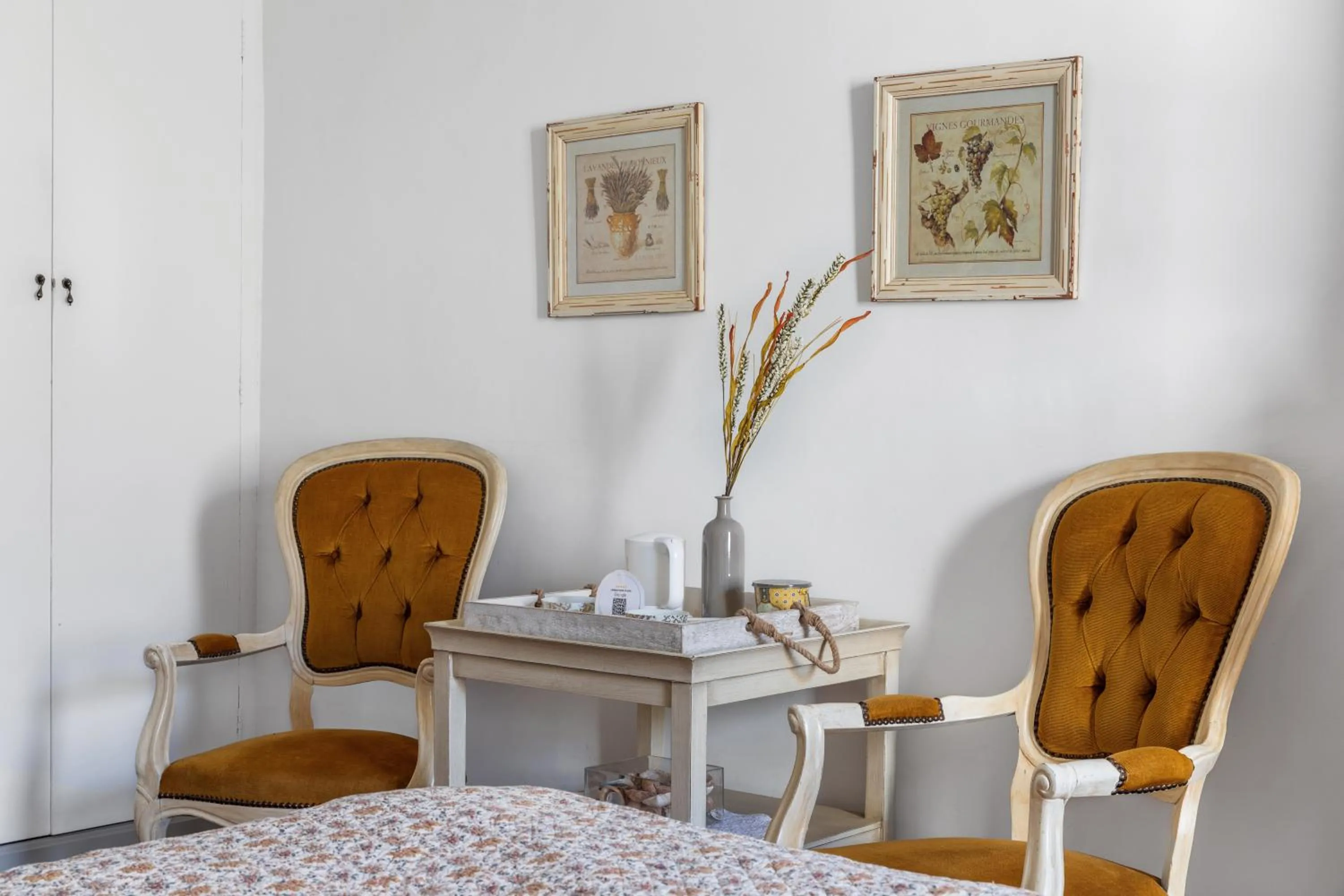 Bedroom in L'ORANGERIE Chambres d'hotes de charme