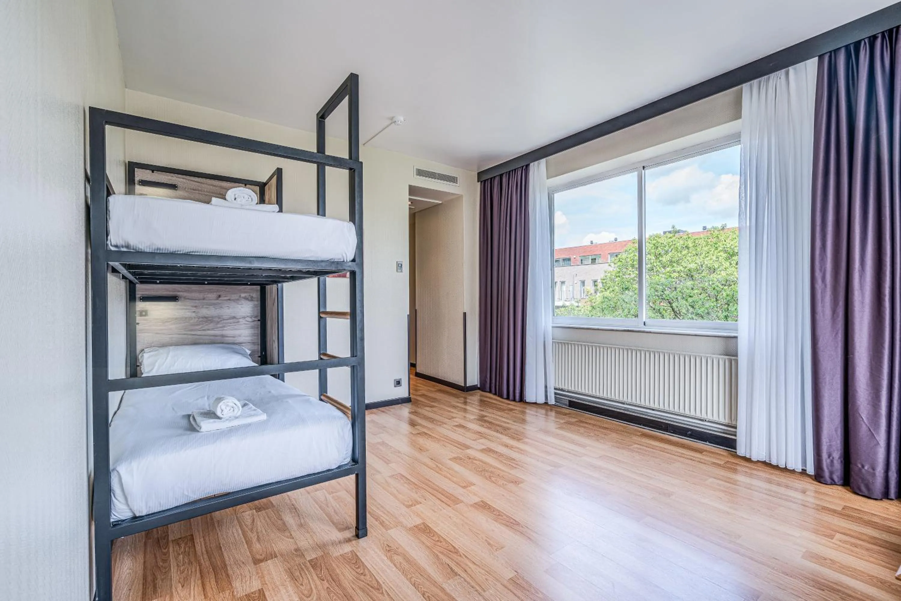 bunk bed, Bed in a&o Brussel Centrum