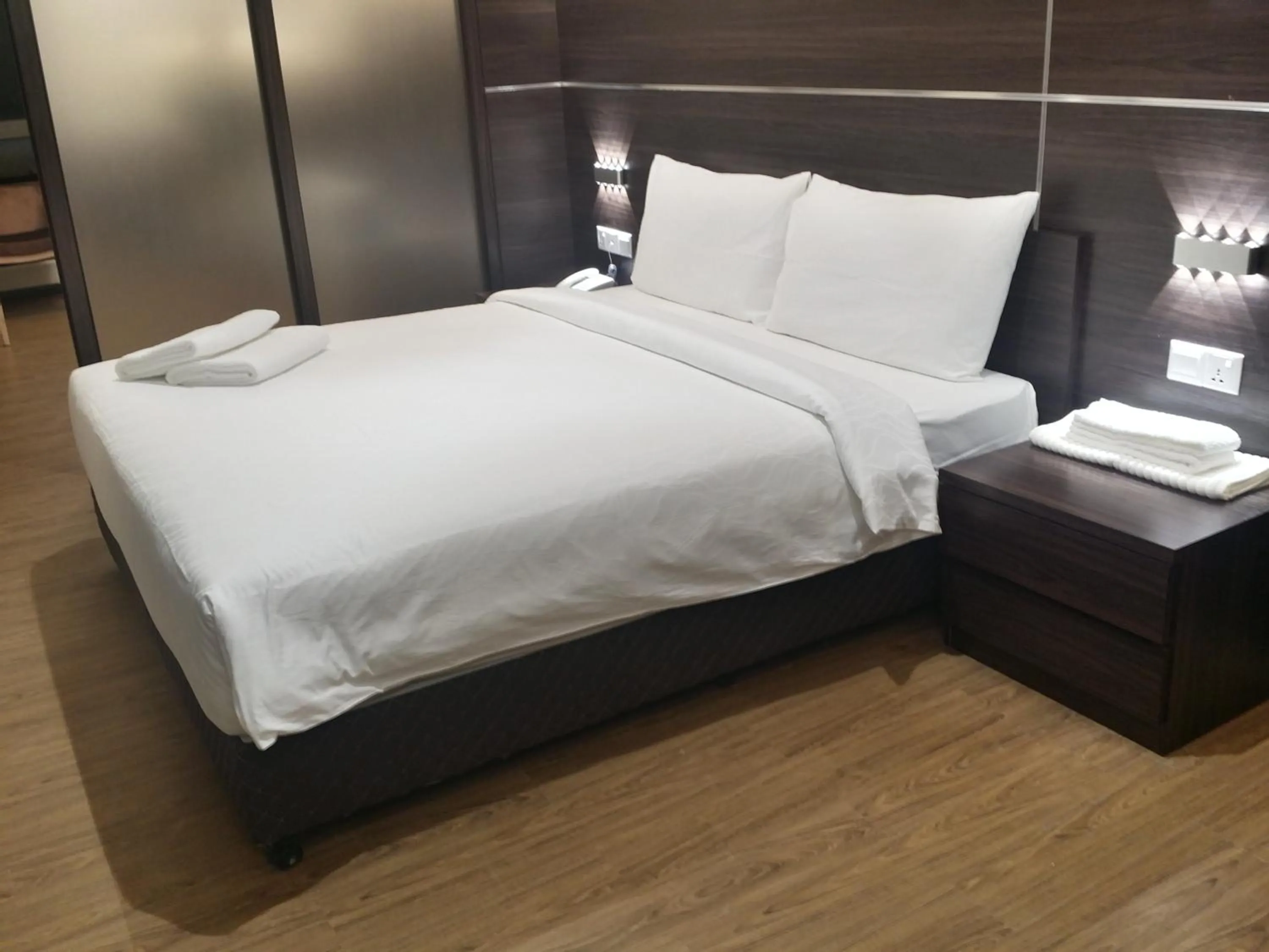 Bedroom, Bed in Hotel Labuan Point