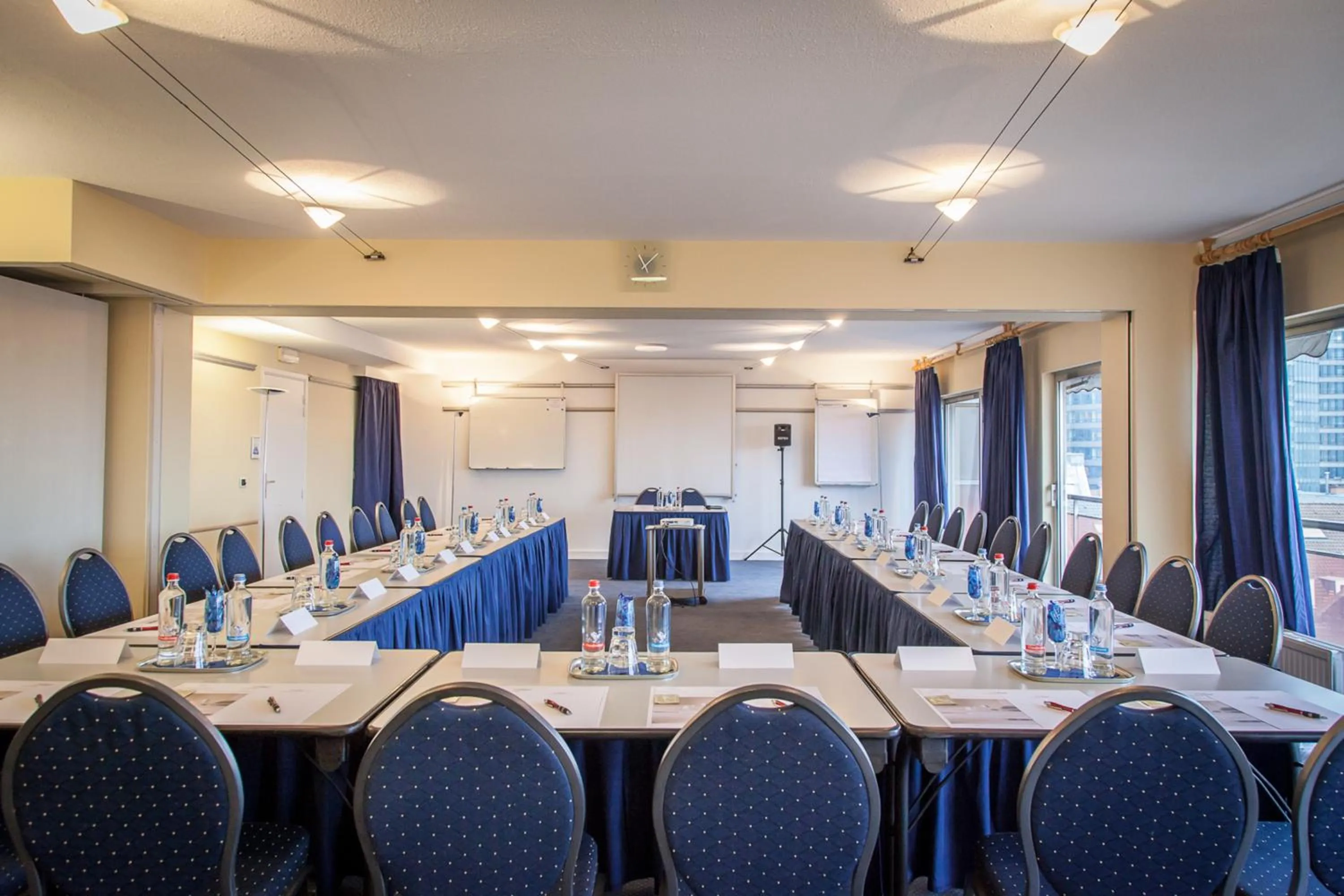 Business facilities in First Euroflat Hotel