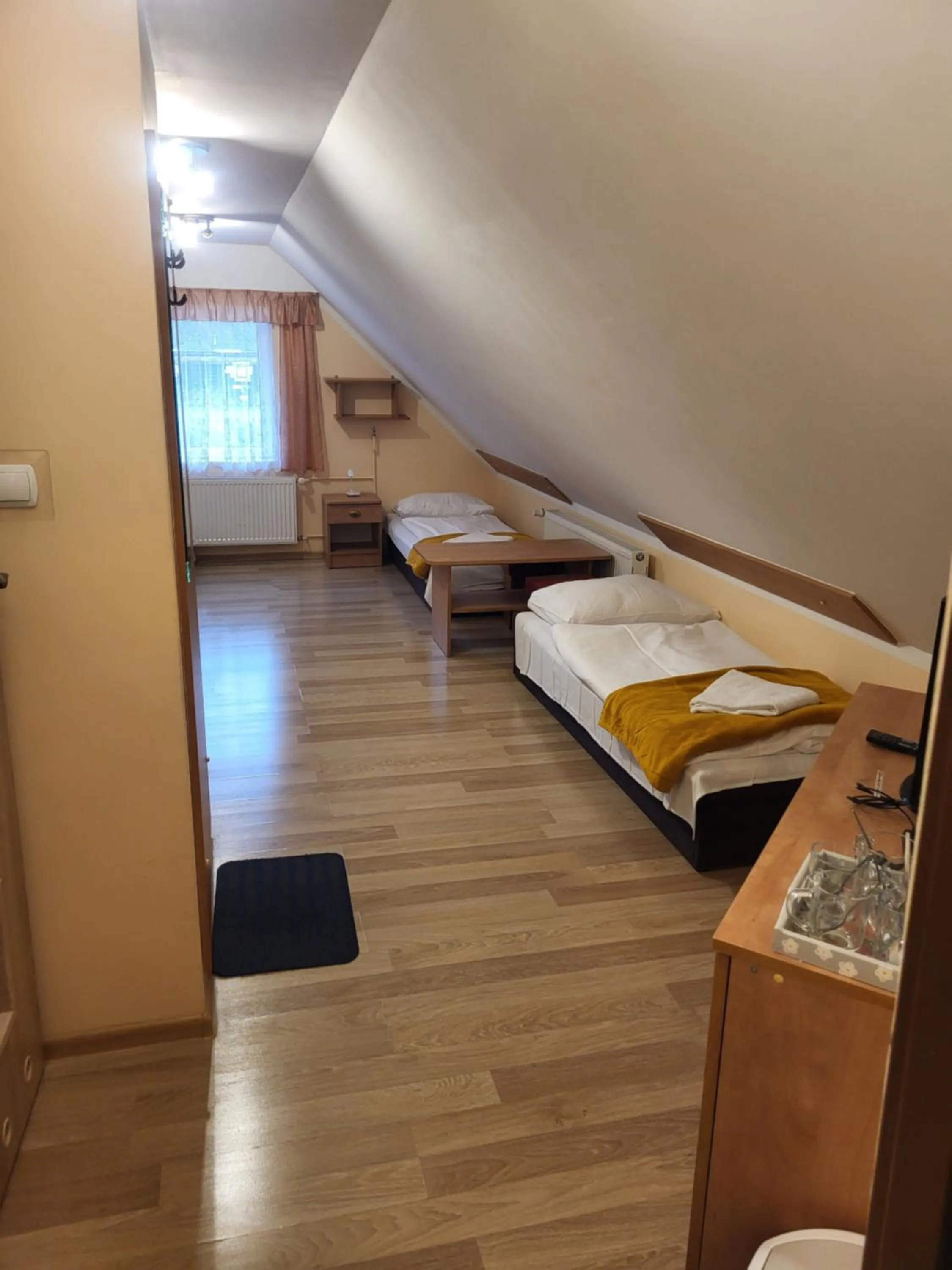 Photo of the whole room, Bed in O.W.S. Strzecha