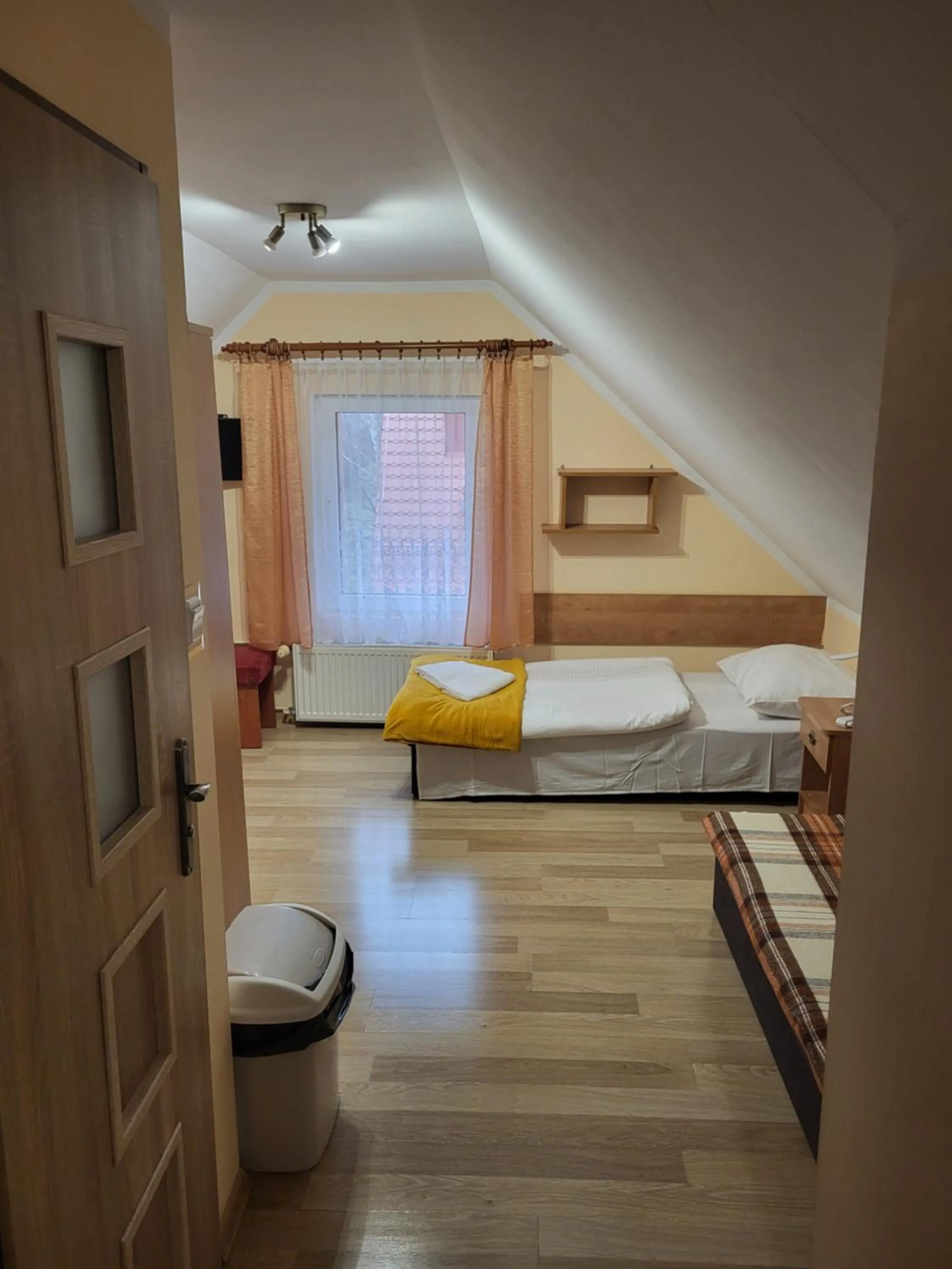 Photo of the whole room, Bed in O.W.S. Strzecha