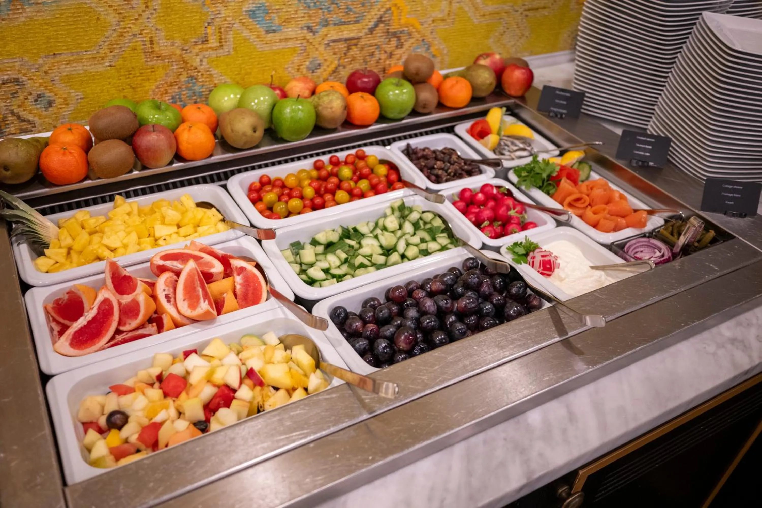 Buffet breakfast in Thon Hotel Bristol Stephanie