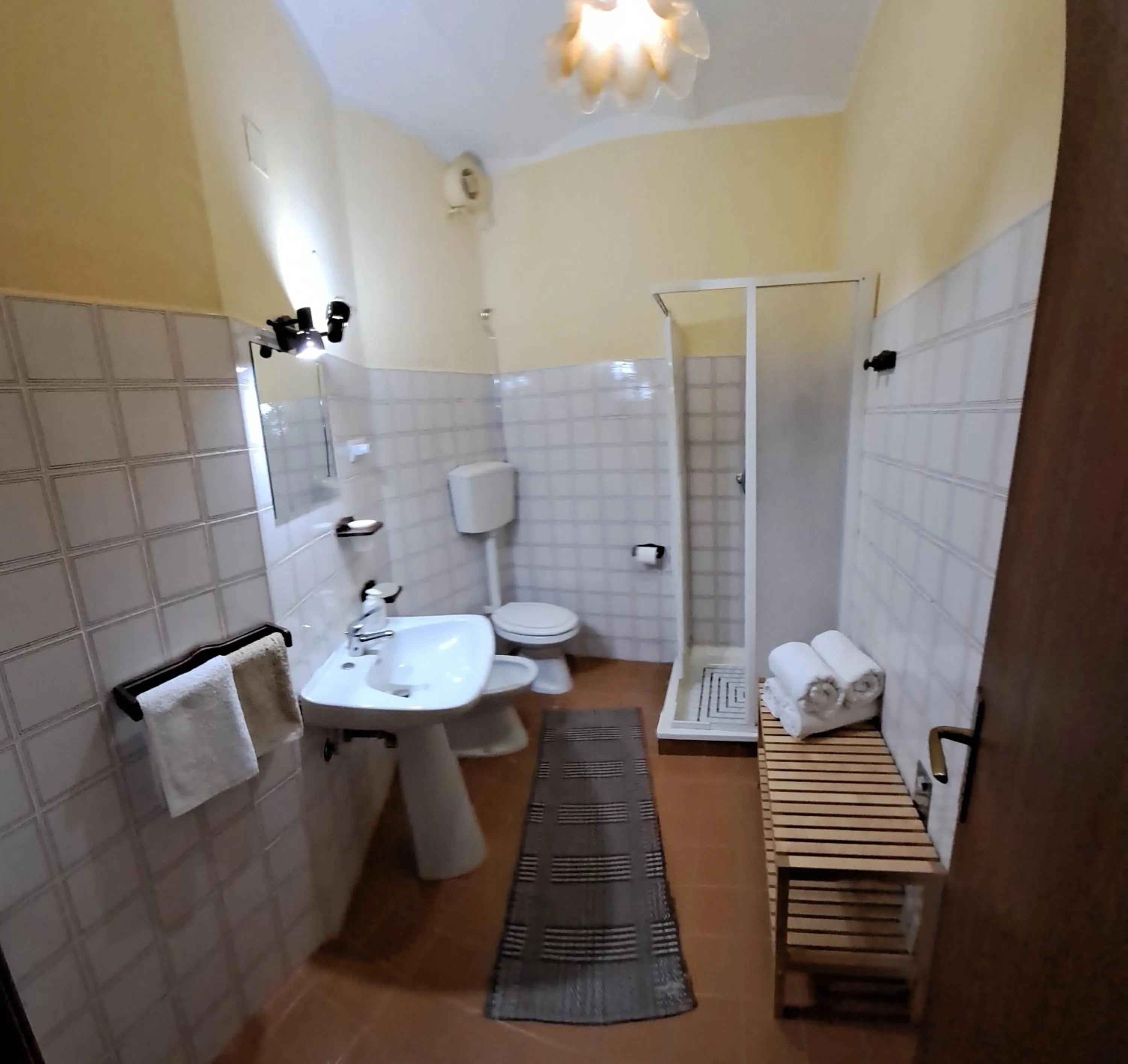 Bathroom in San Lorenzo