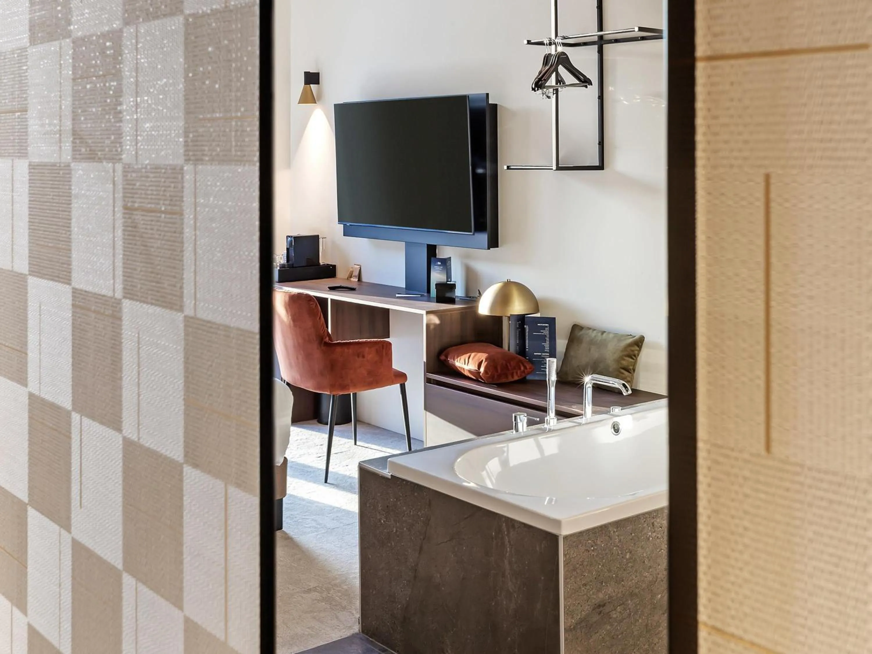 Bedroom in Mercure Namur Hotel