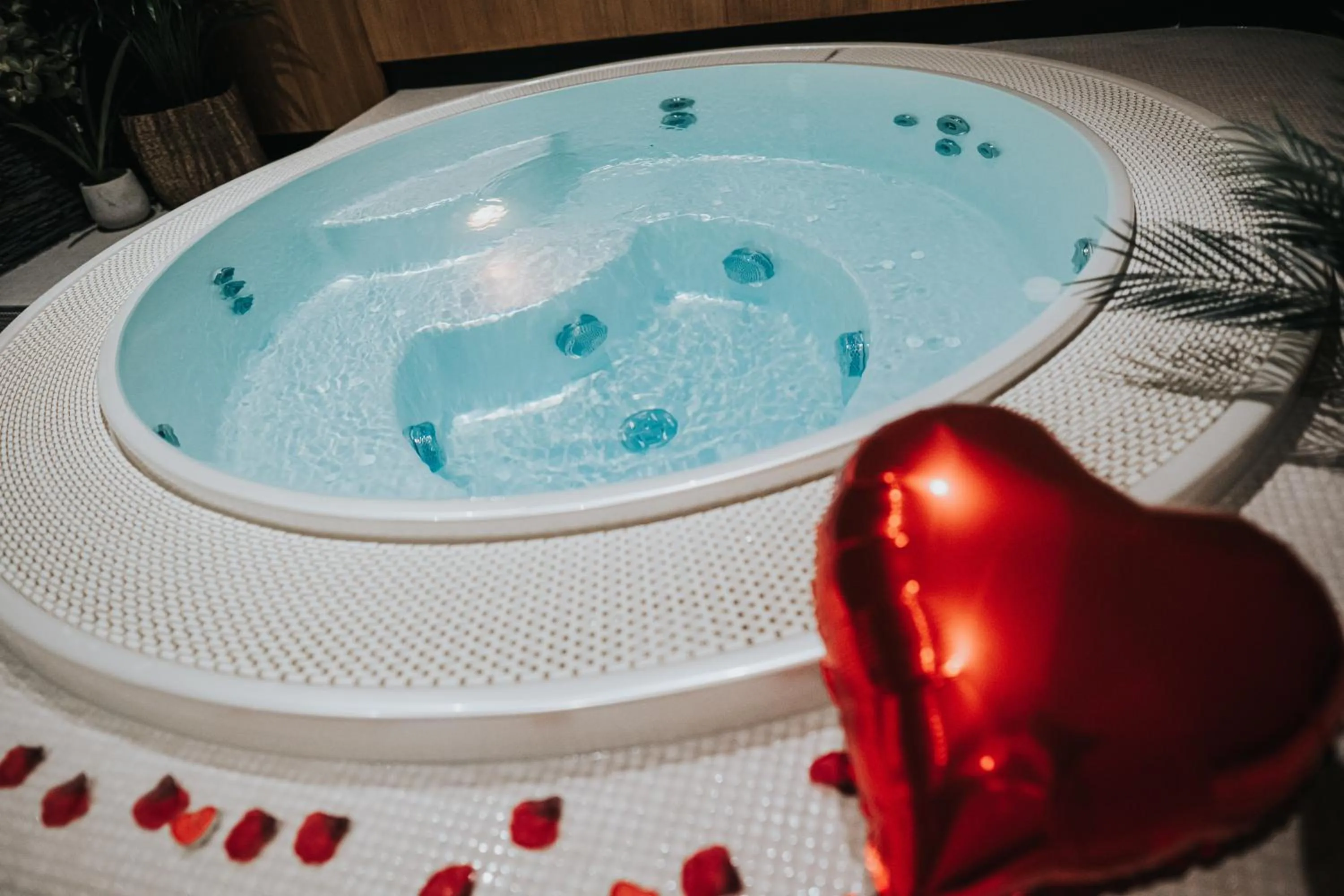 Hot Tub in Mercure Namur Hotel