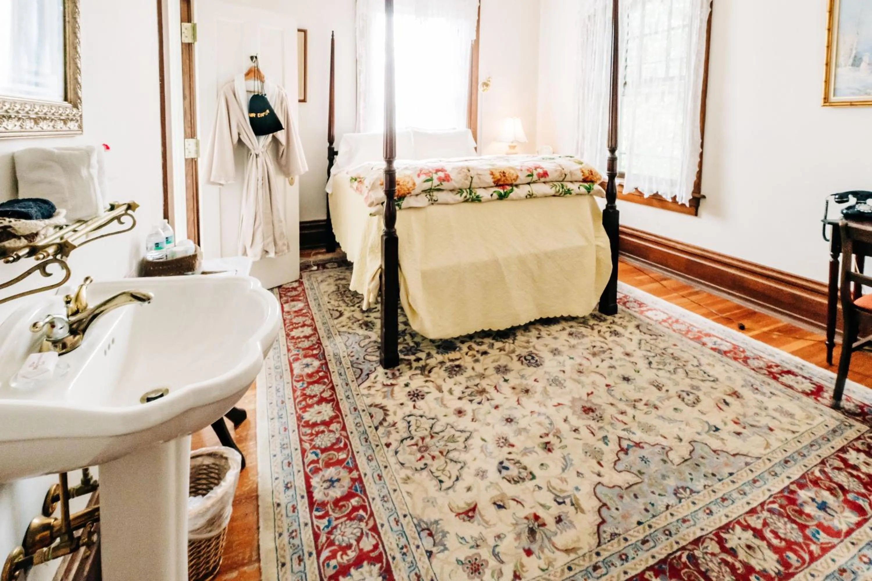 Bedroom, Bed in Mercersburg Inn
