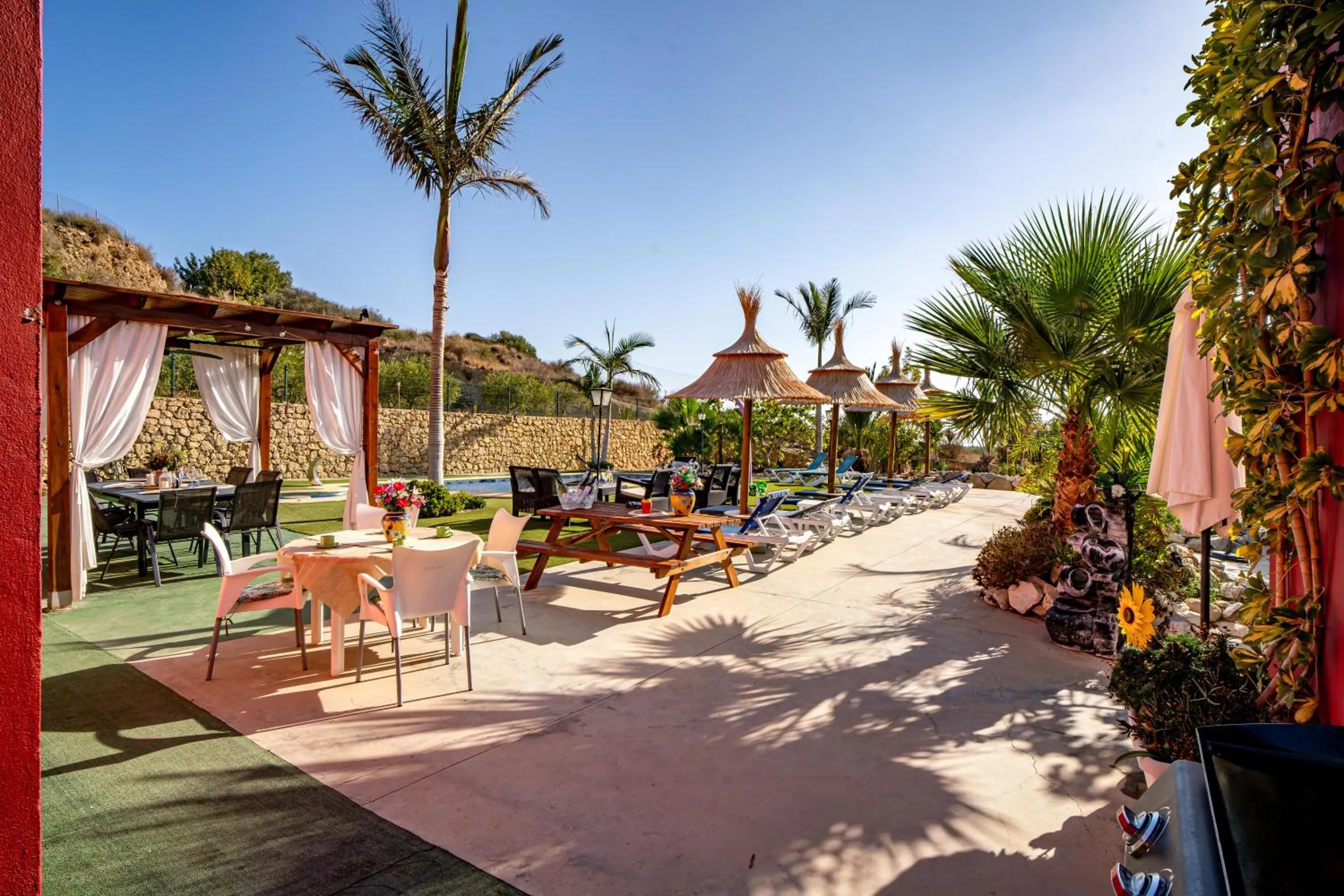 Garden view in Villa Adelina en Turre, Almería, Villa de lujo con piscina privada cerca de las playas de Mojácar