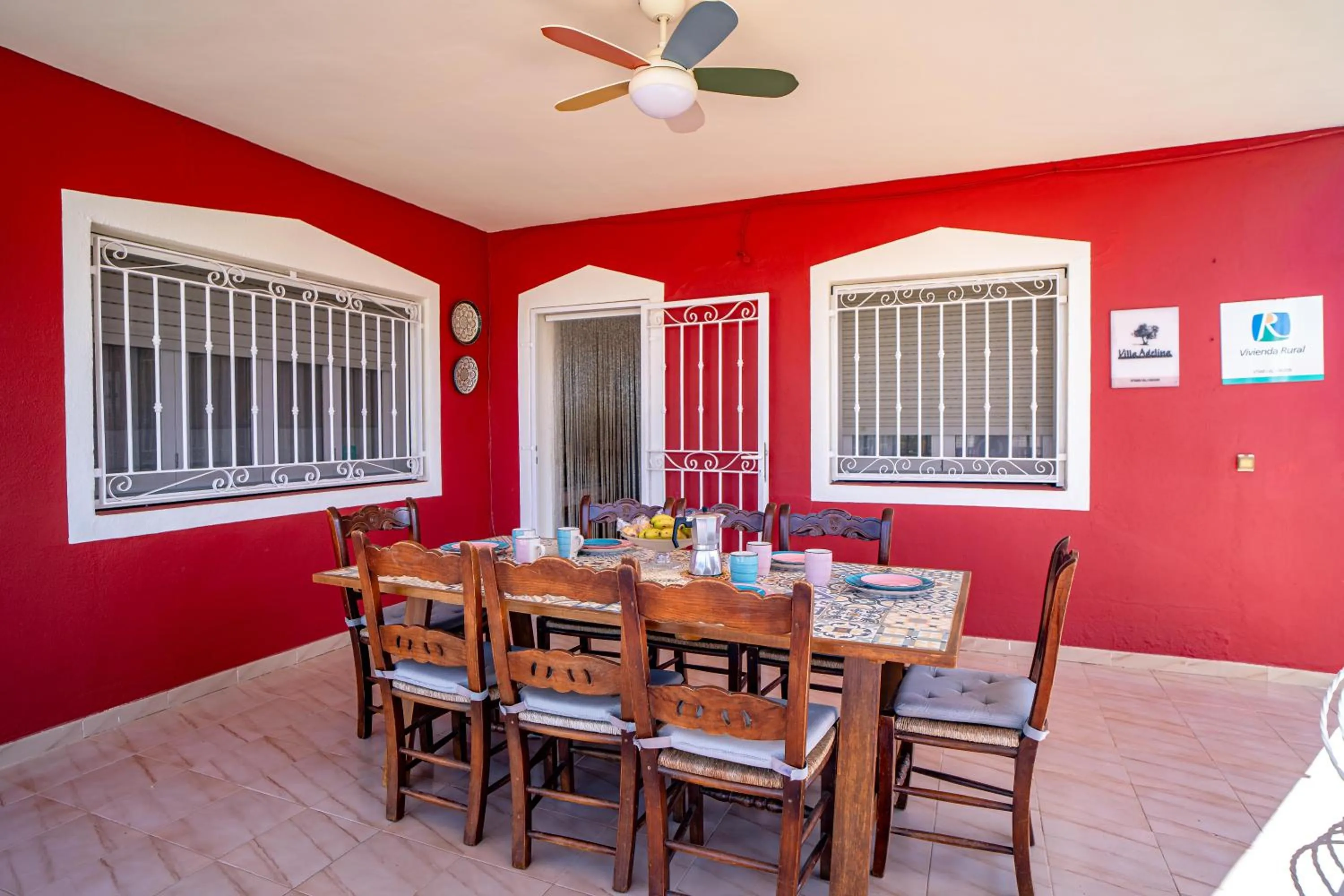 Dining area in Villa Adelina en Turre, Almería, Villa de lujo con piscina privada cerca de las playas de Mojácar