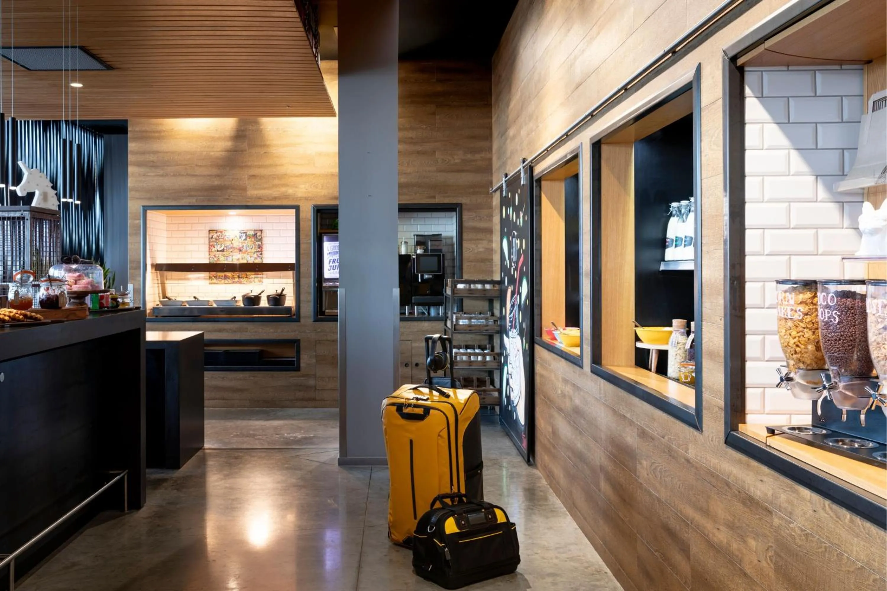 Breakfast in Moxy Aberdeen Airport