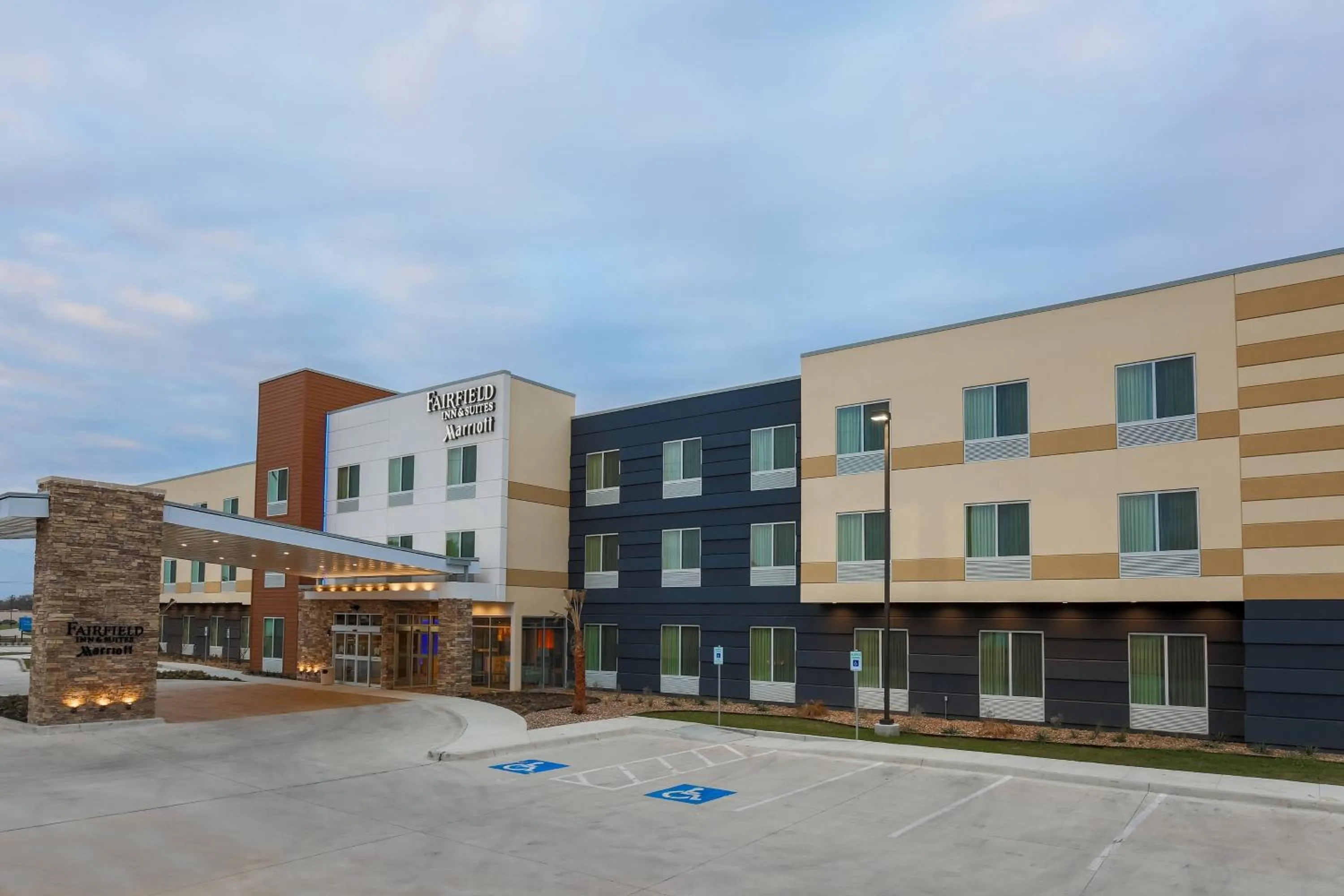 Property building in Fairfield Inn & Suites by Marriott Cuero