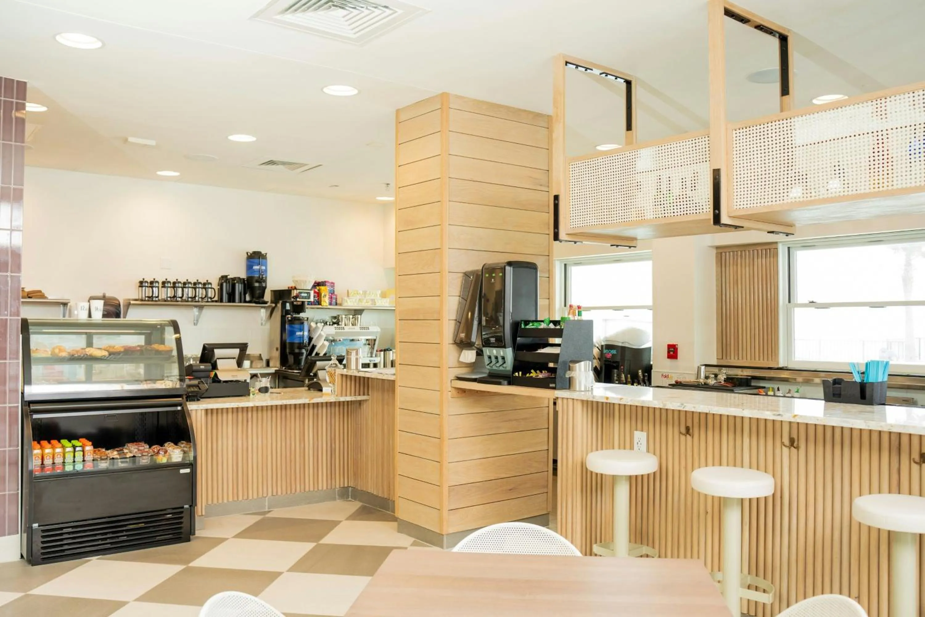 Lounge or bar in SpringHill Suites by Marriott Navarre Oceanfront