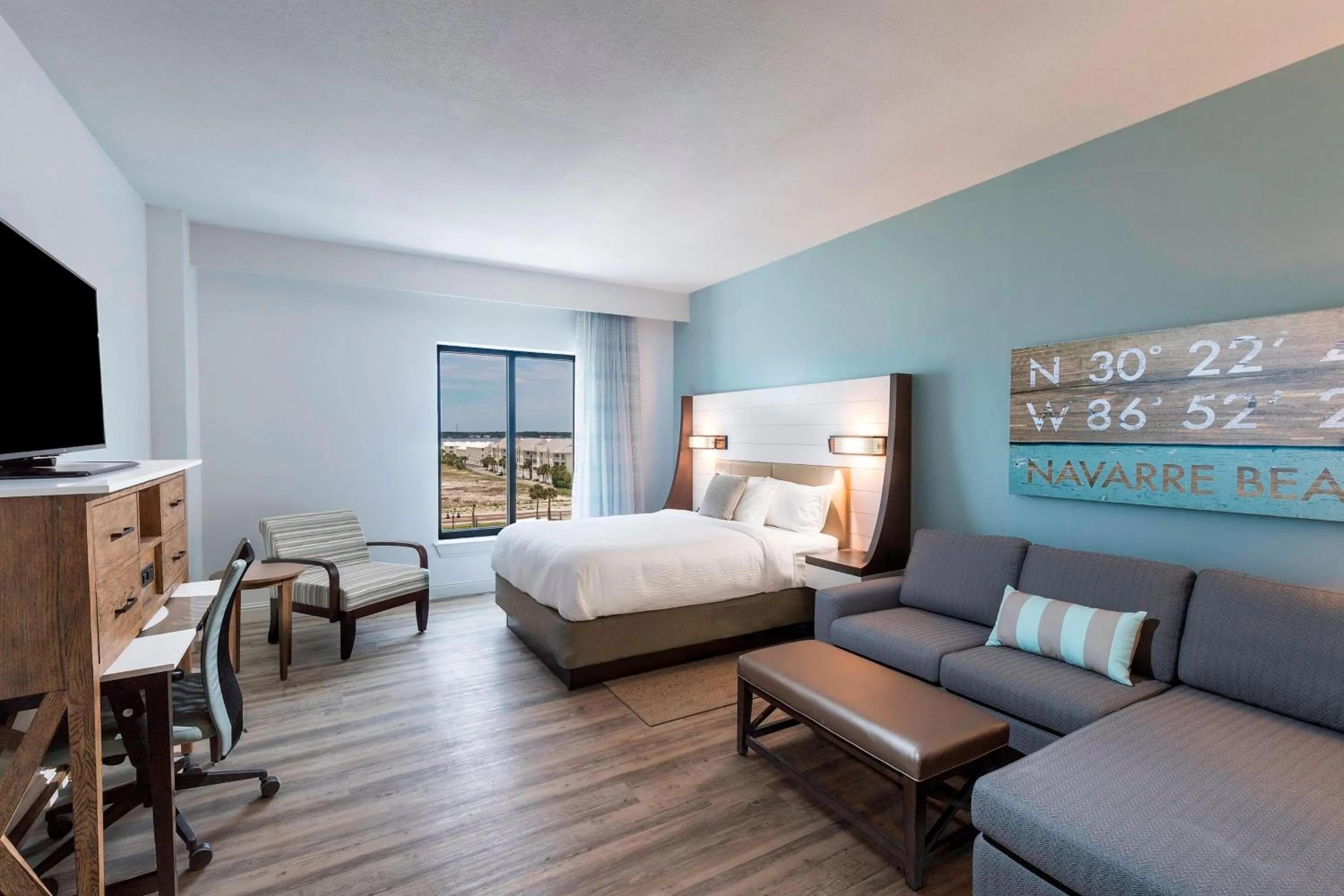 Bedroom, Bed in SpringHill Suites by Marriott Navarre Oceanfront