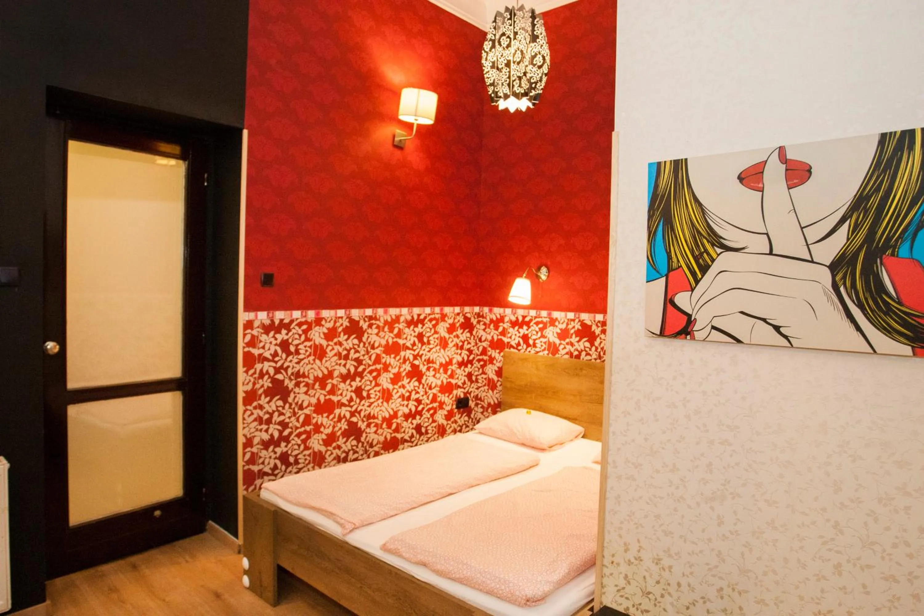 Inviting flat in the heart of town