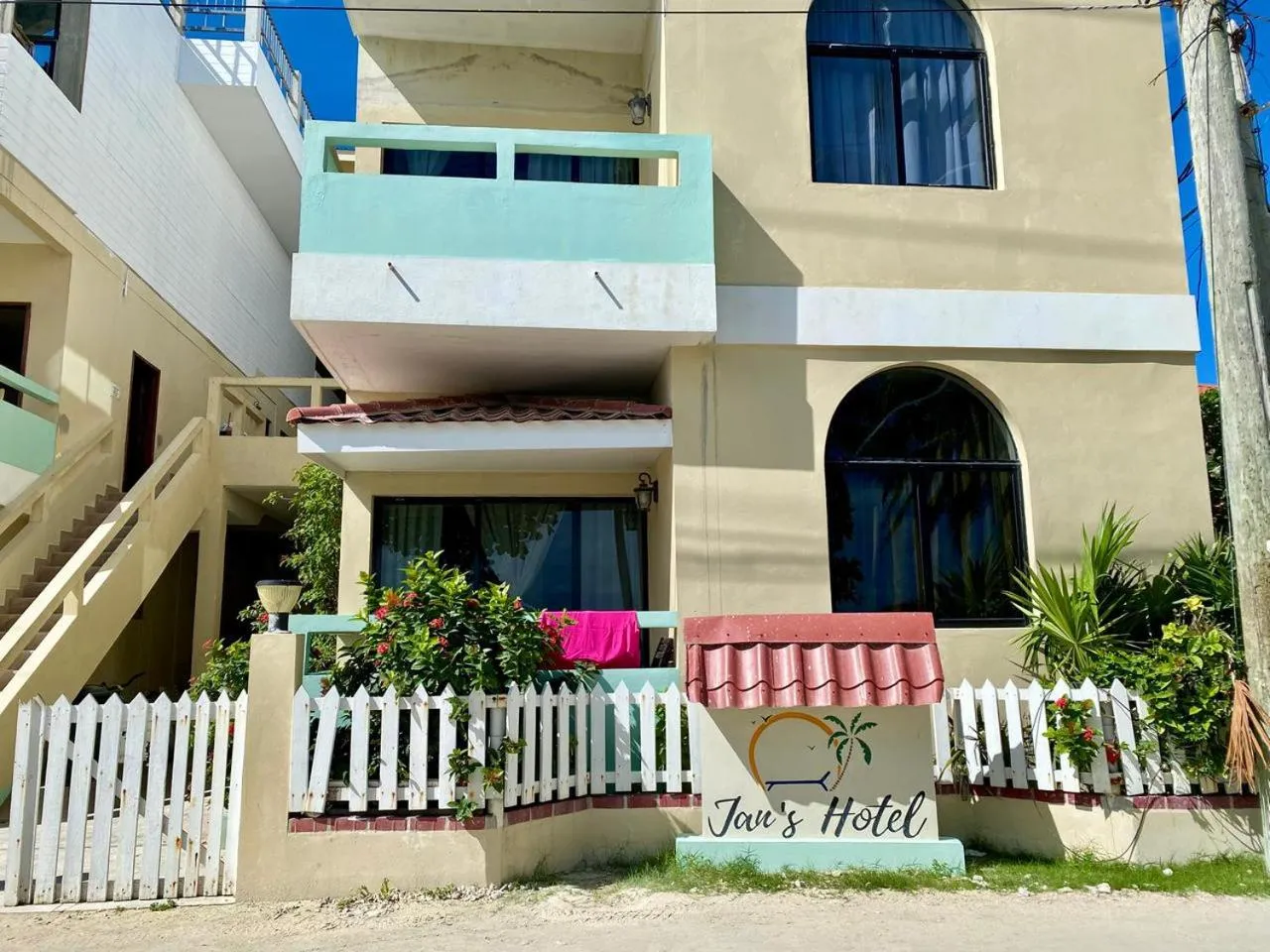 Property building in Jan's Hotel