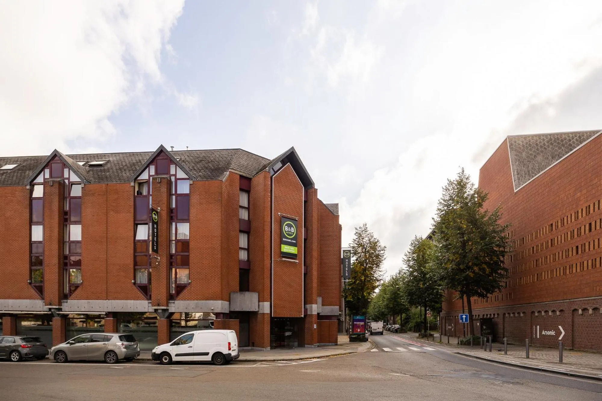 Property building in B&B HOTEL Mons Centre
