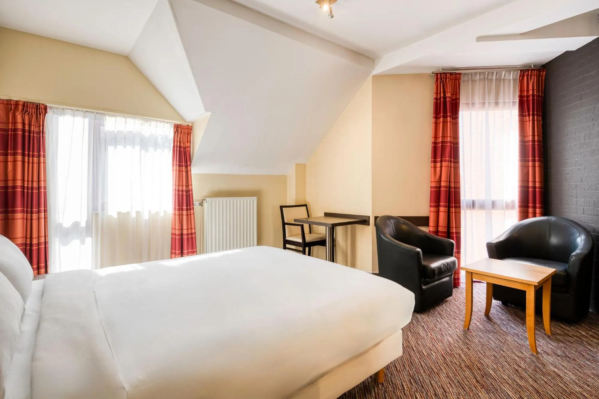 Bedroom, Bed in B&B HOTEL Mons Centre