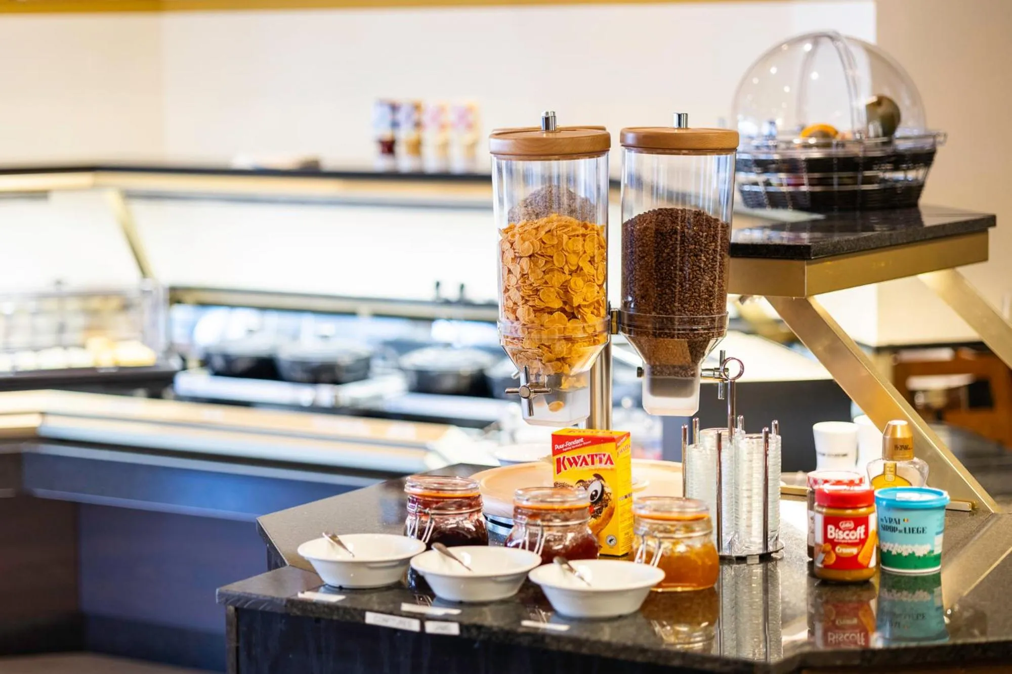 Breakfast in B&B HOTEL Mons Centre