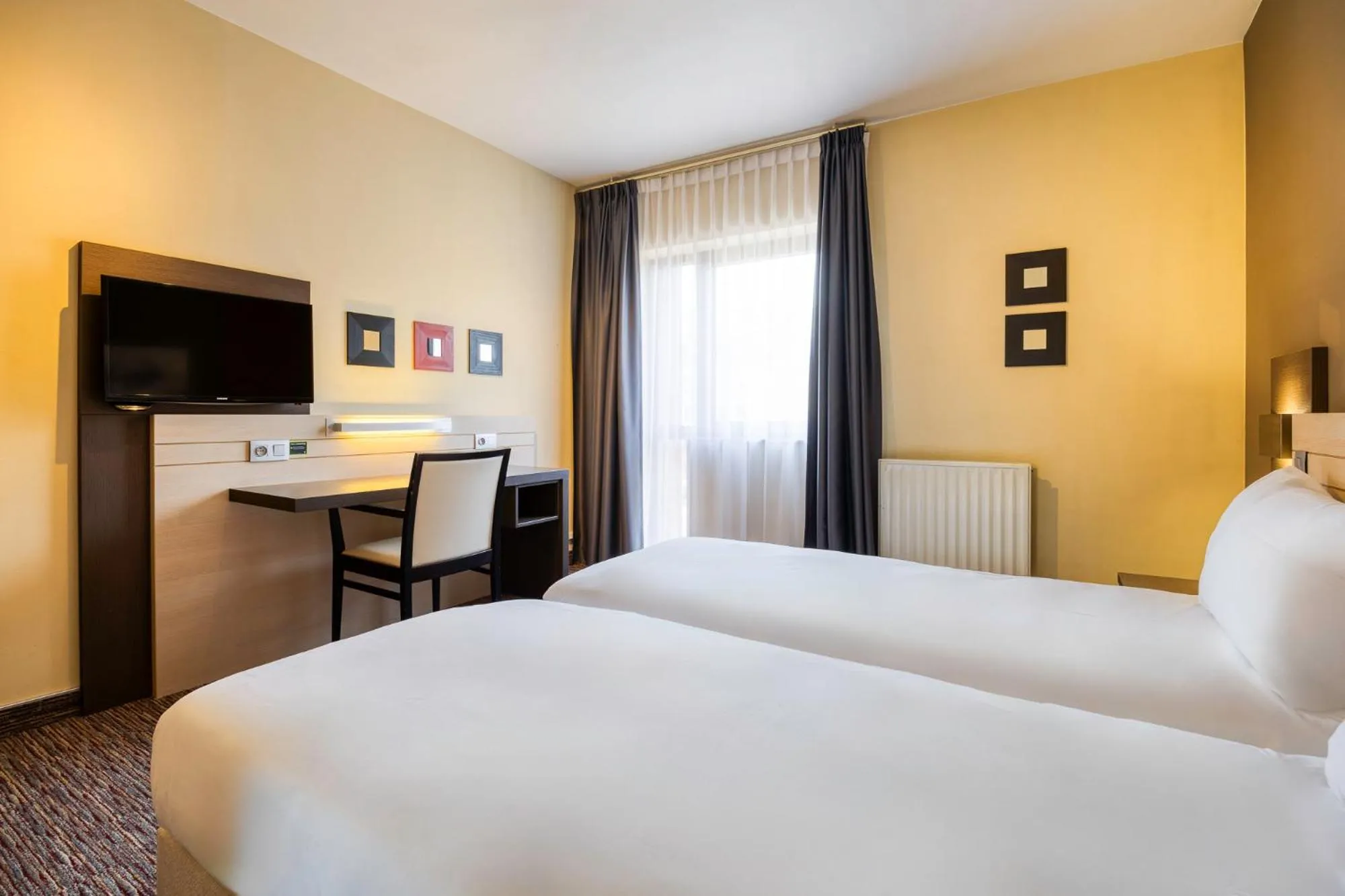 Bedroom, Bed in B&B HOTEL Mons Centre