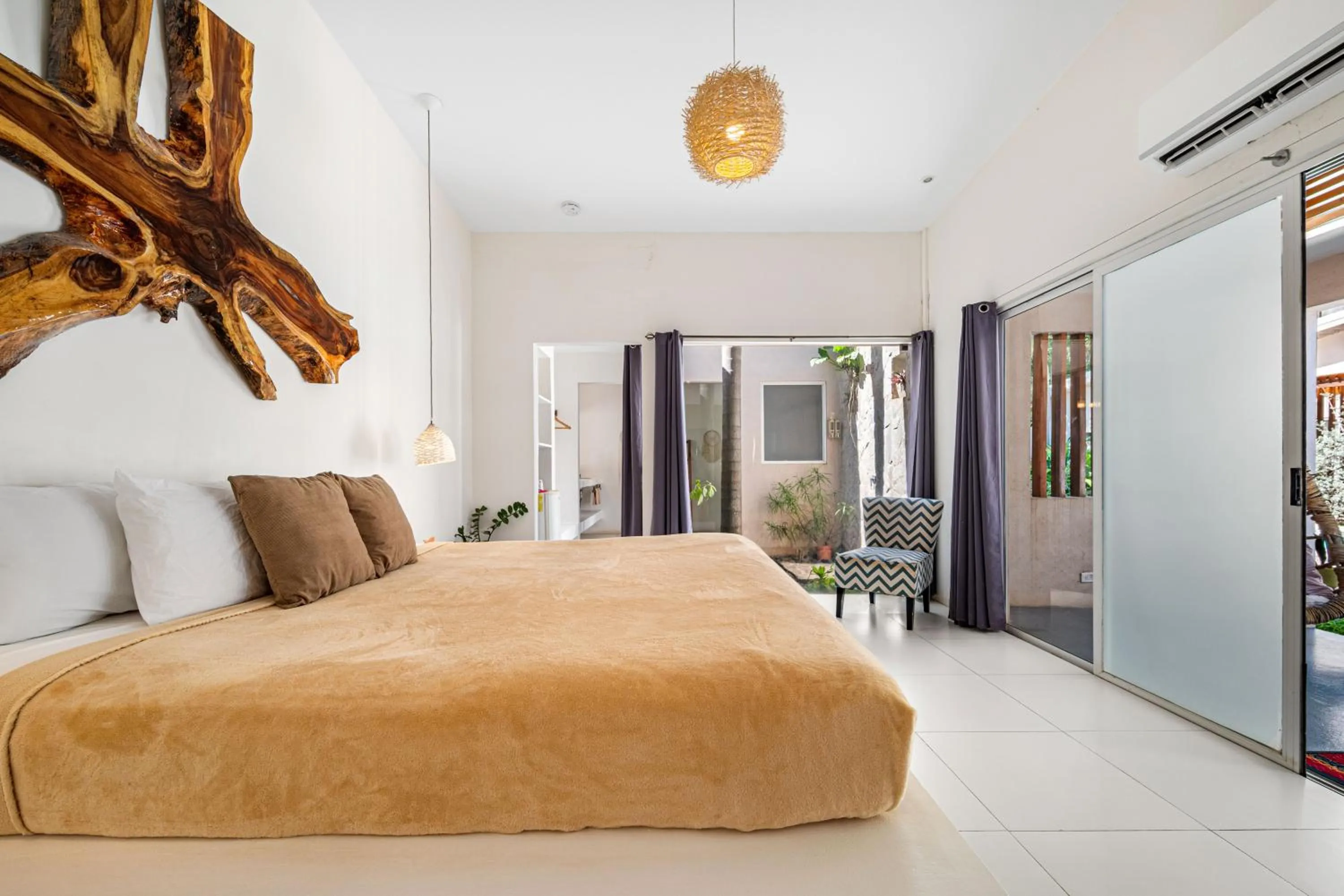 Bed in La Ramona Charming Hotel