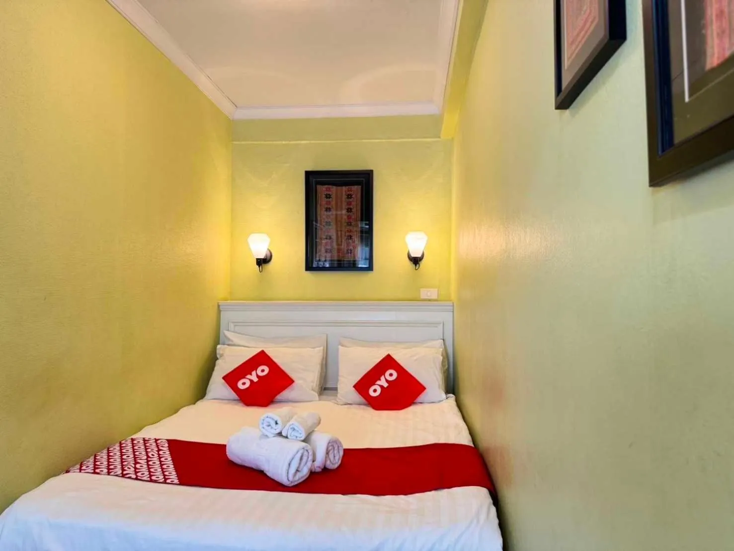 Bedroom, Bed in OYO 899 Villa De Hun