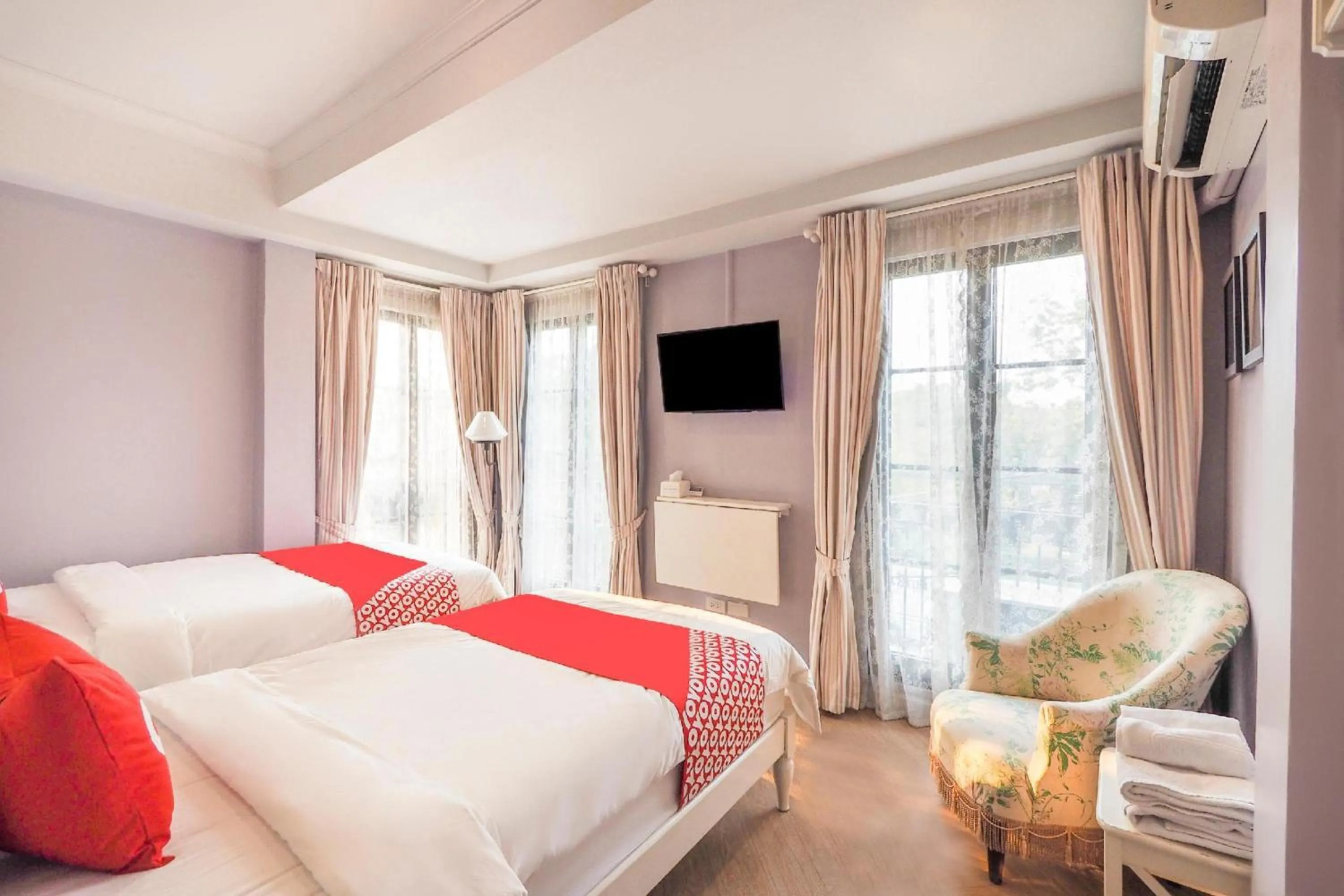 Bedroom, Bed in OYO 899 Villa De Hun