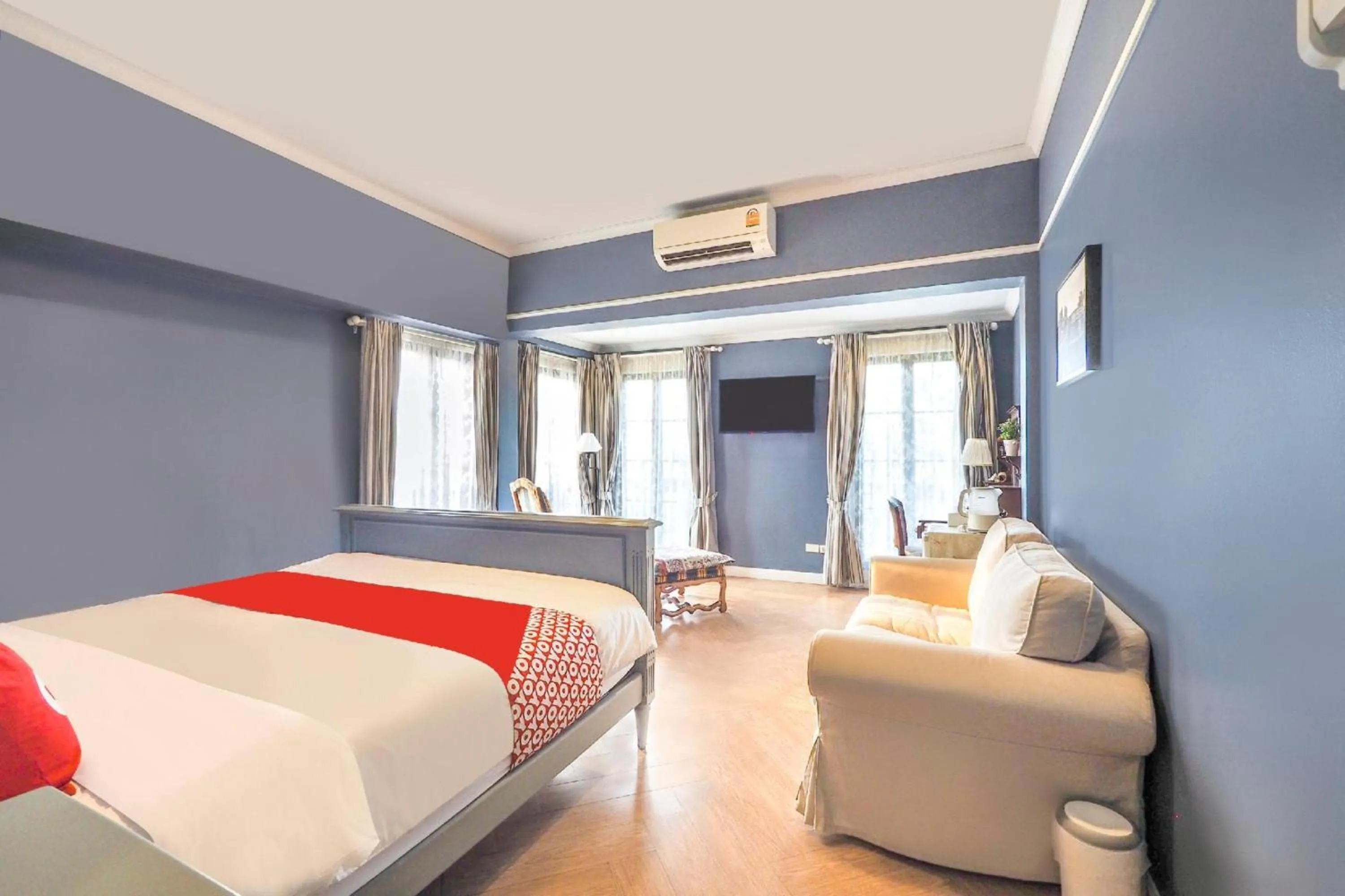 Photo of the whole room, Bed in OYO 899 Villa De Hun