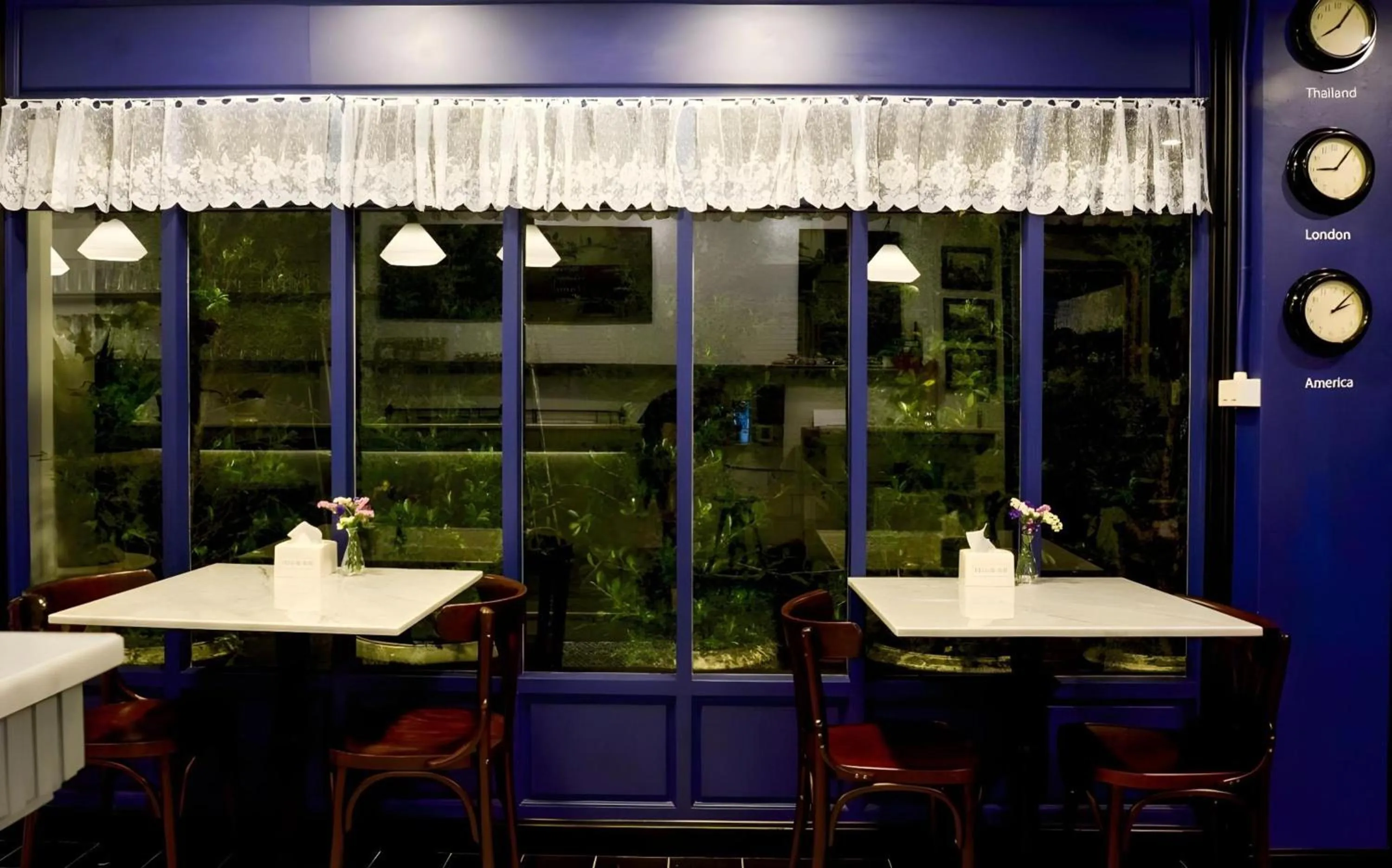 Restaurant/places to eat in OYO 899 Villa De Hun