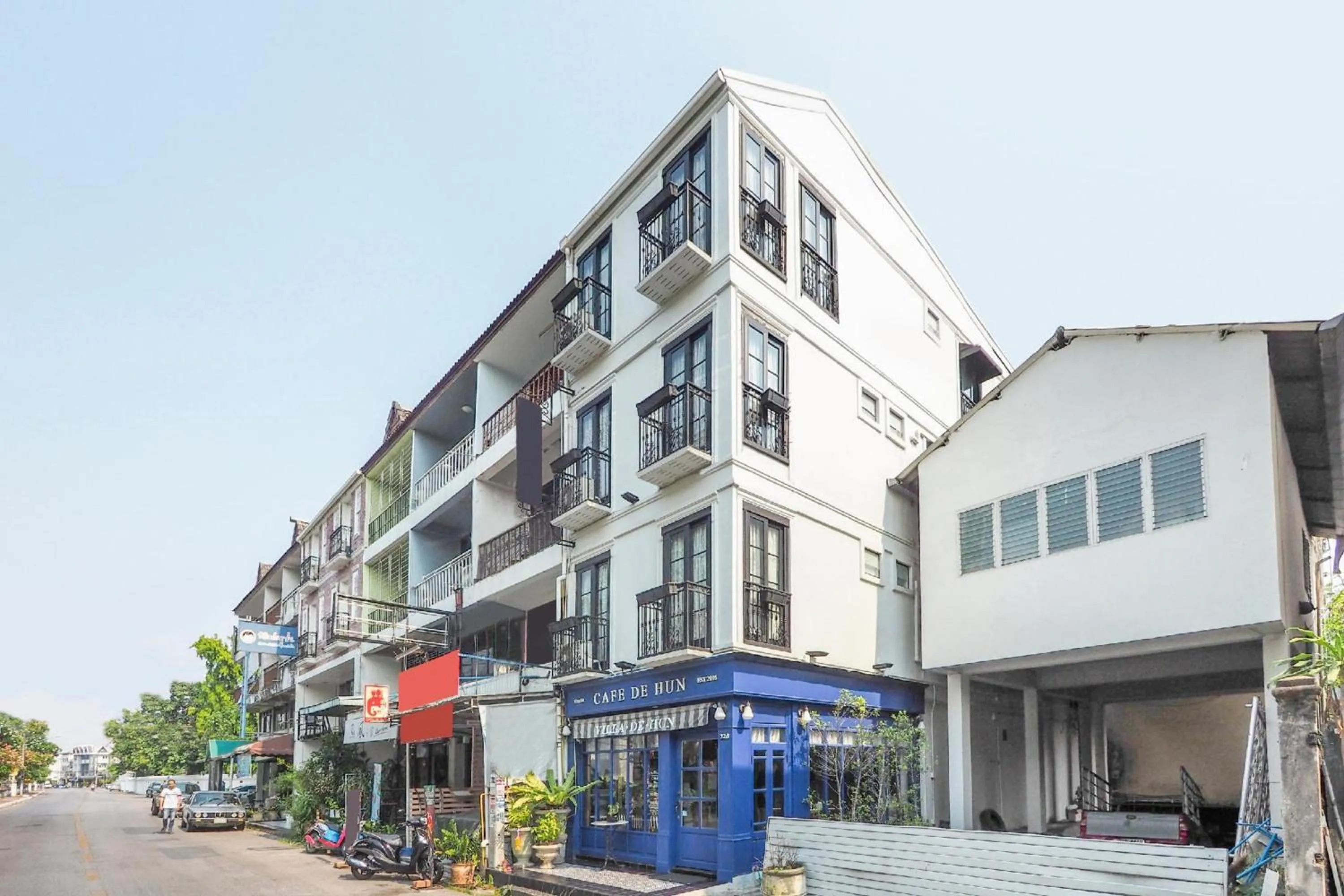 Neighbourhood in OYO 899 Villa De Hun